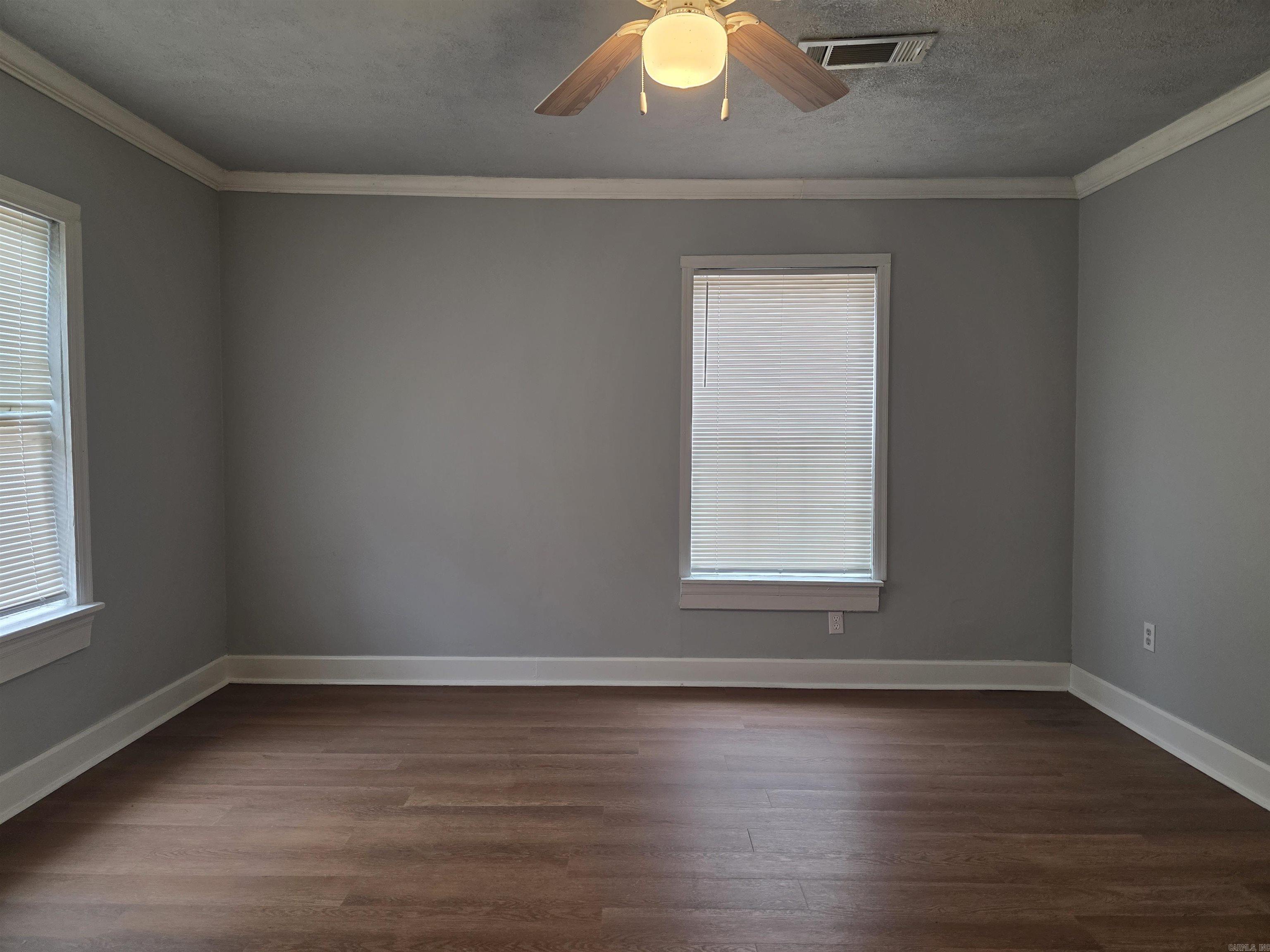 MEADOW PARK - Residential Lease