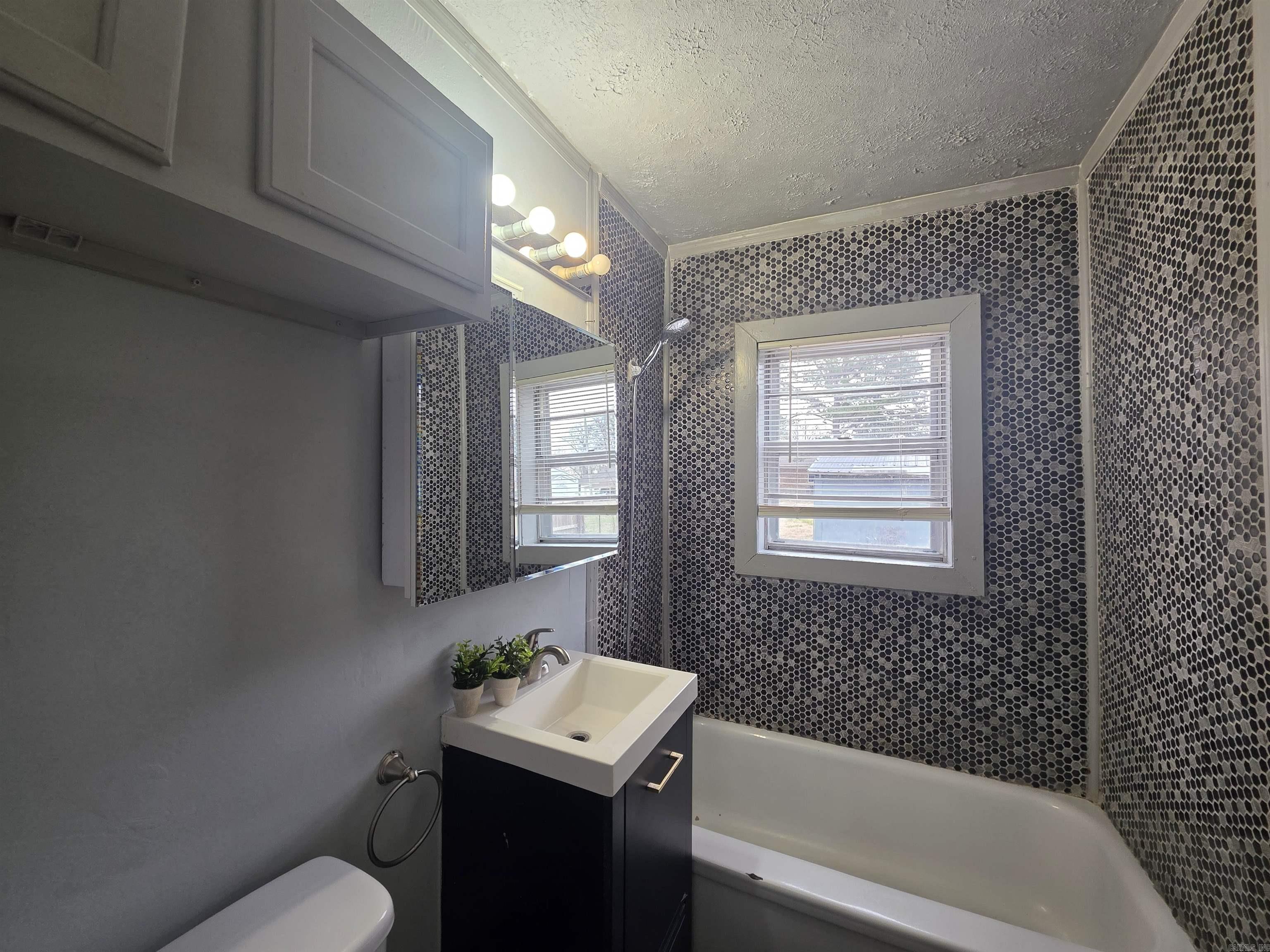 MEADOW PARK - Residential Lease