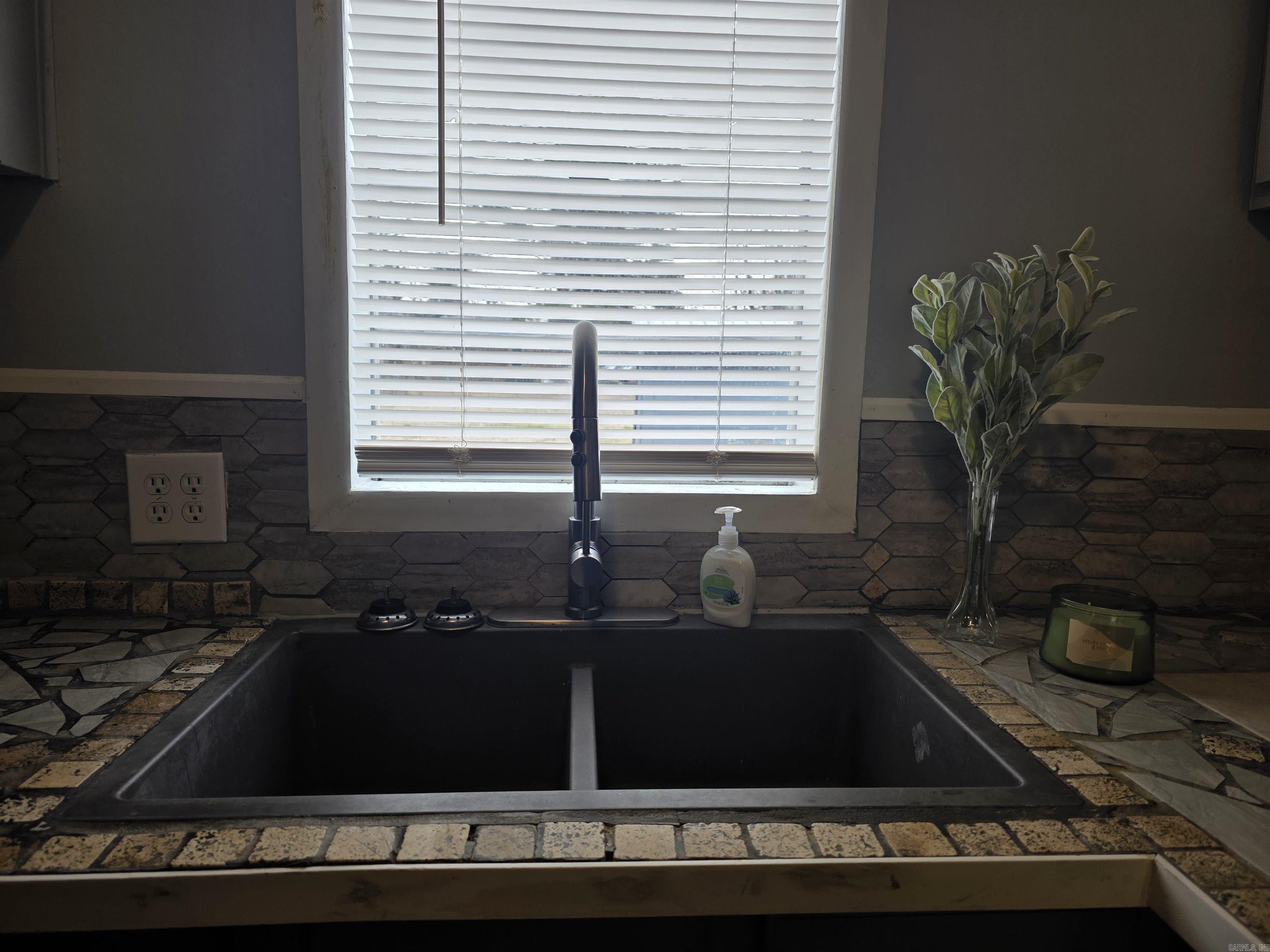 MEADOW PARK - Residential Lease