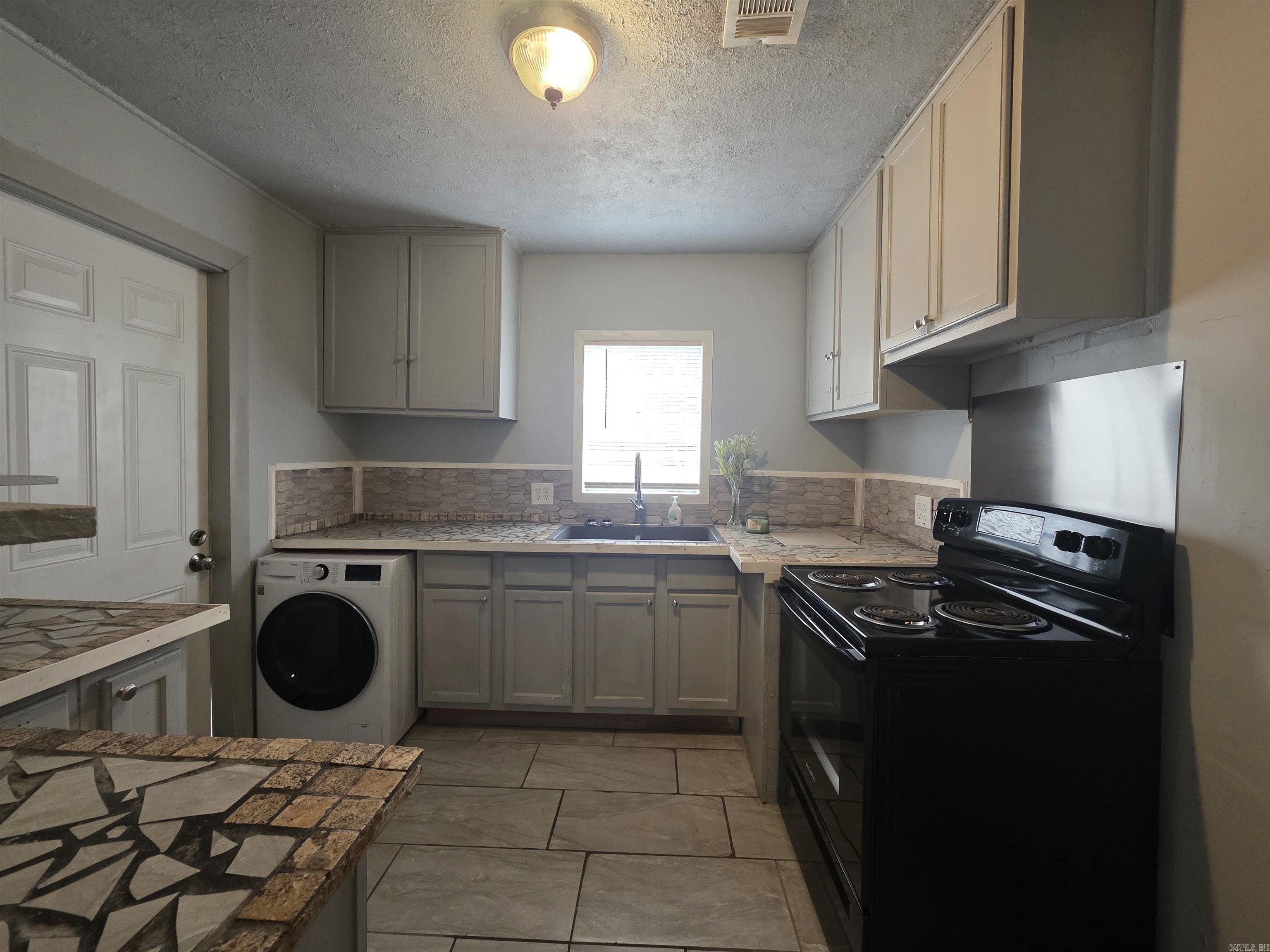 MEADOW PARK - Residential Lease