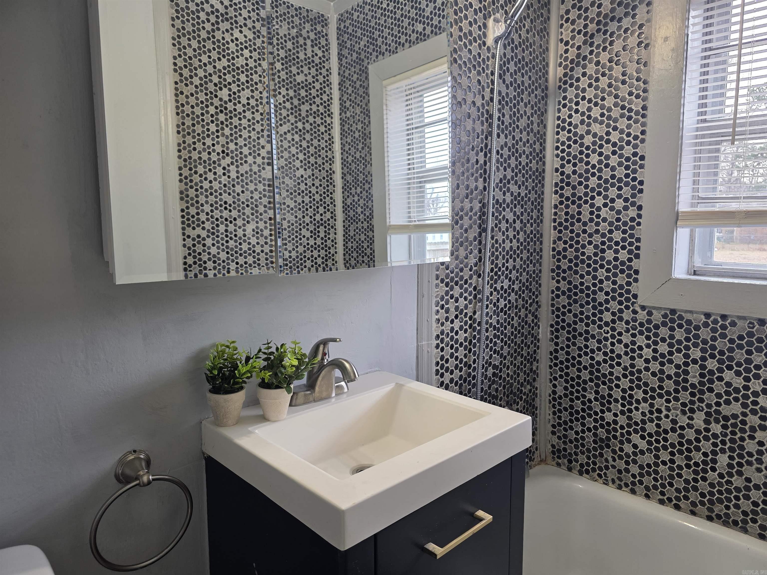 MEADOW PARK - Residential Lease