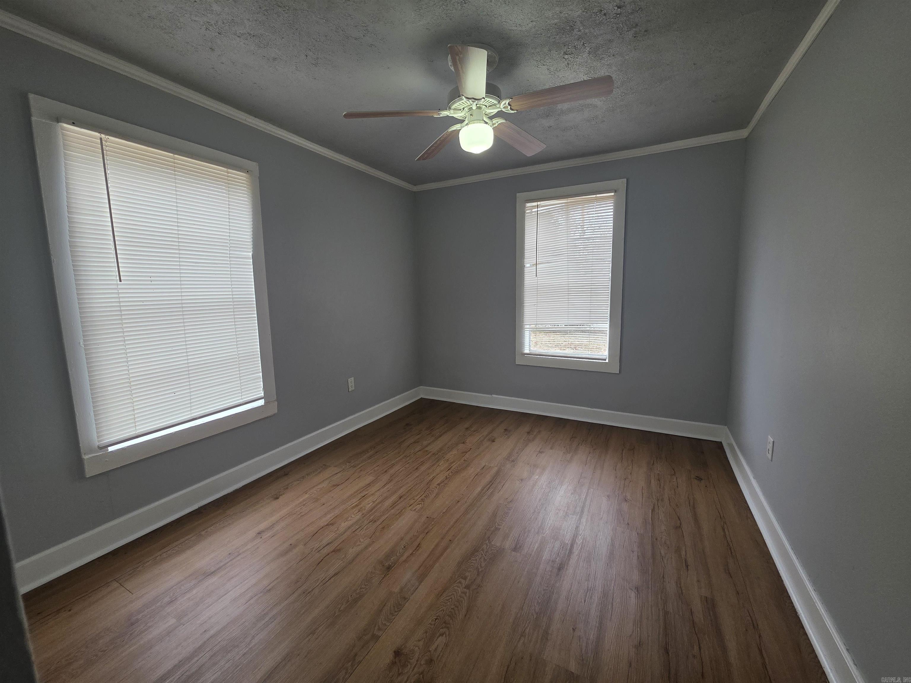 MEADOW PARK - Residential Lease