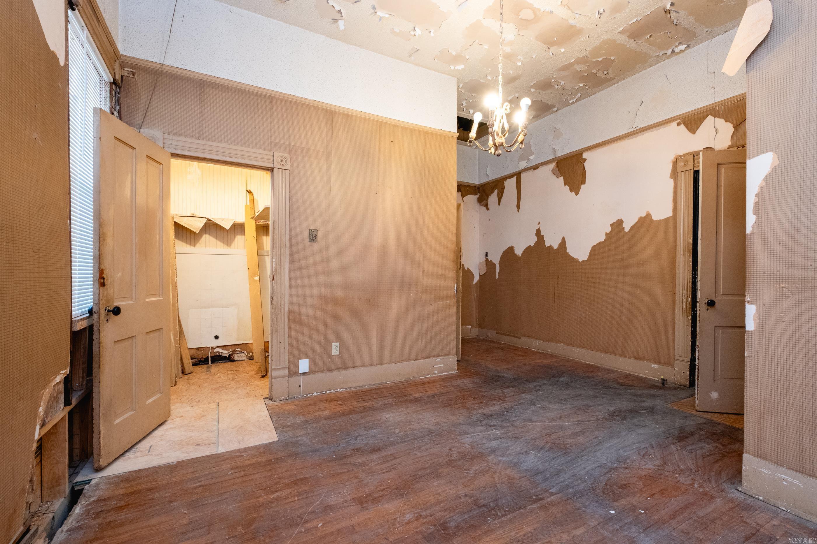 FOREST HILL - Residential