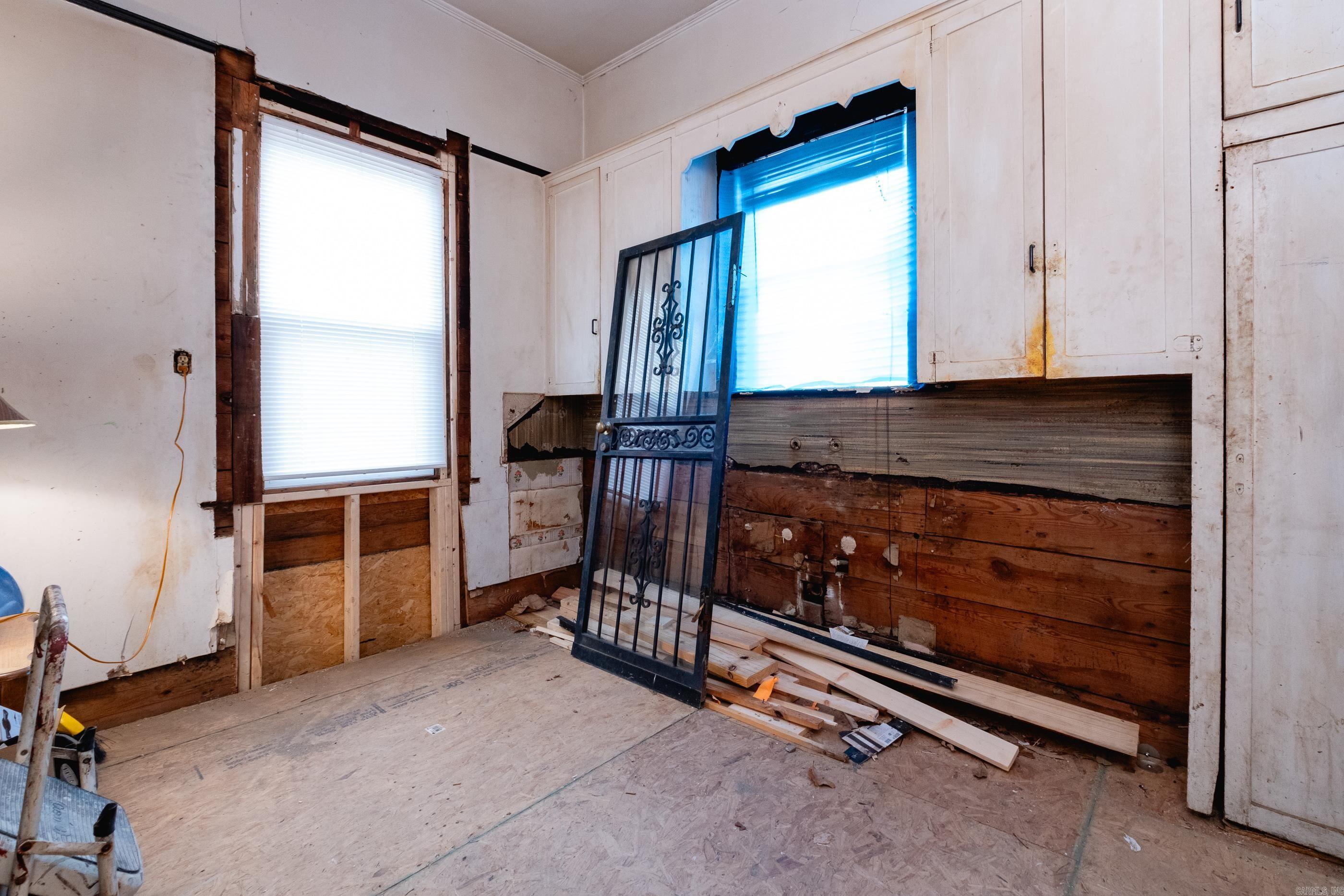 FOREST HILL - Residential