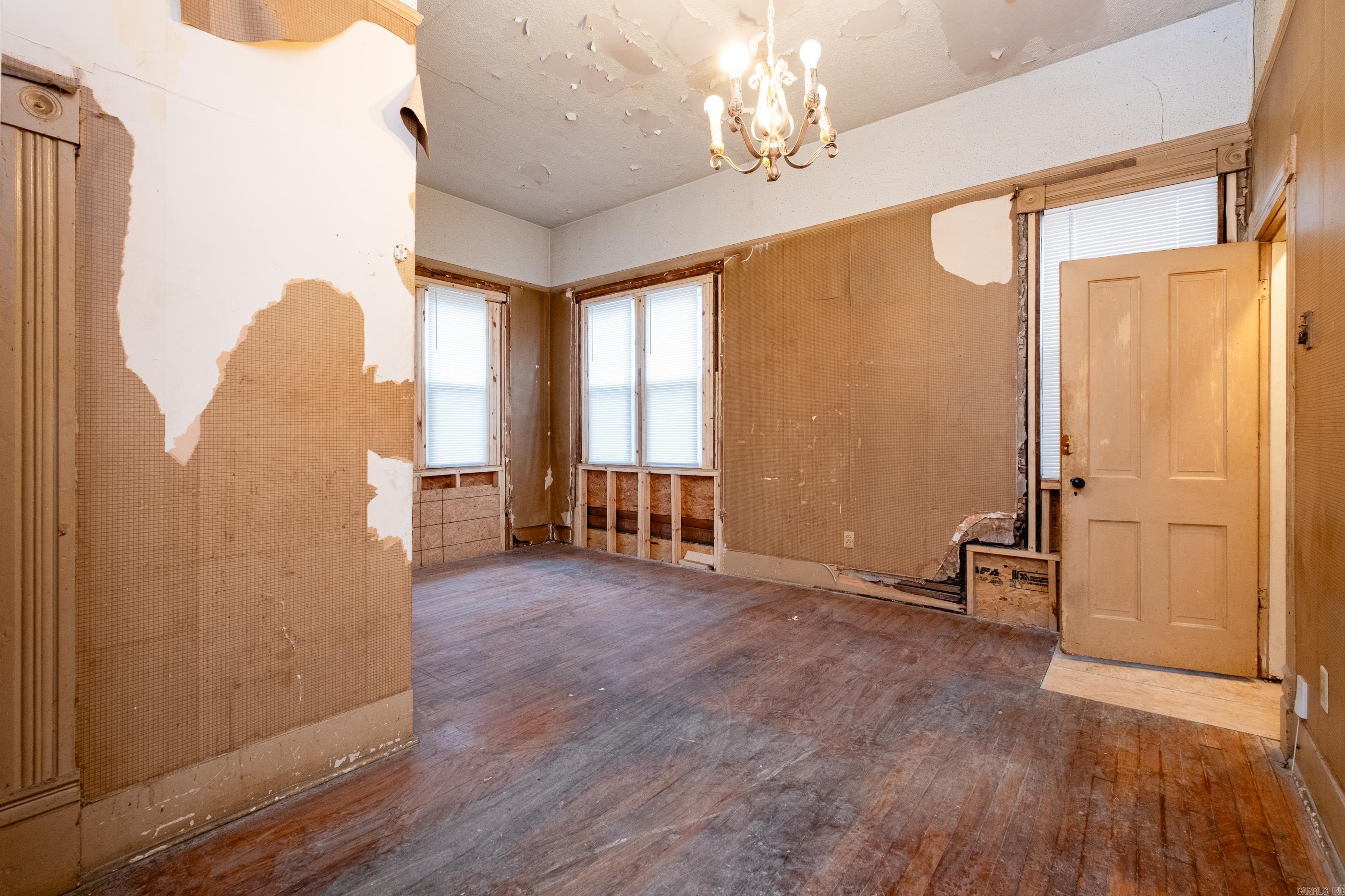 FOREST HILL - Residential