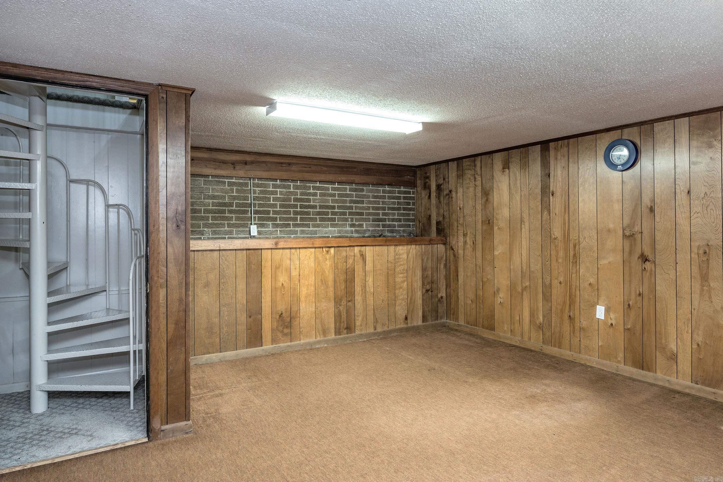 SUBURBANETTE ESTATES - Residential