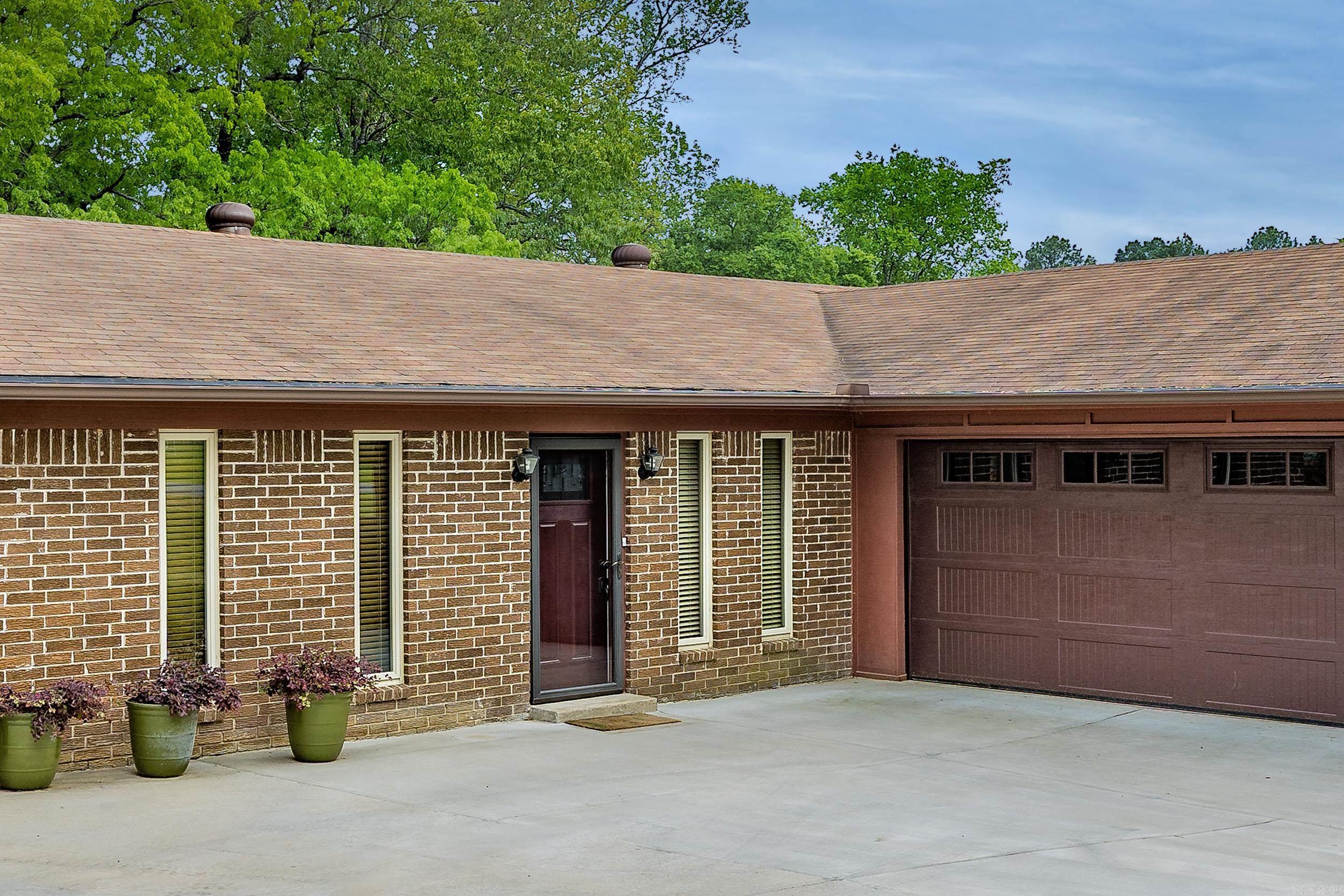 SUBURBANETTE ESTATES - Residential