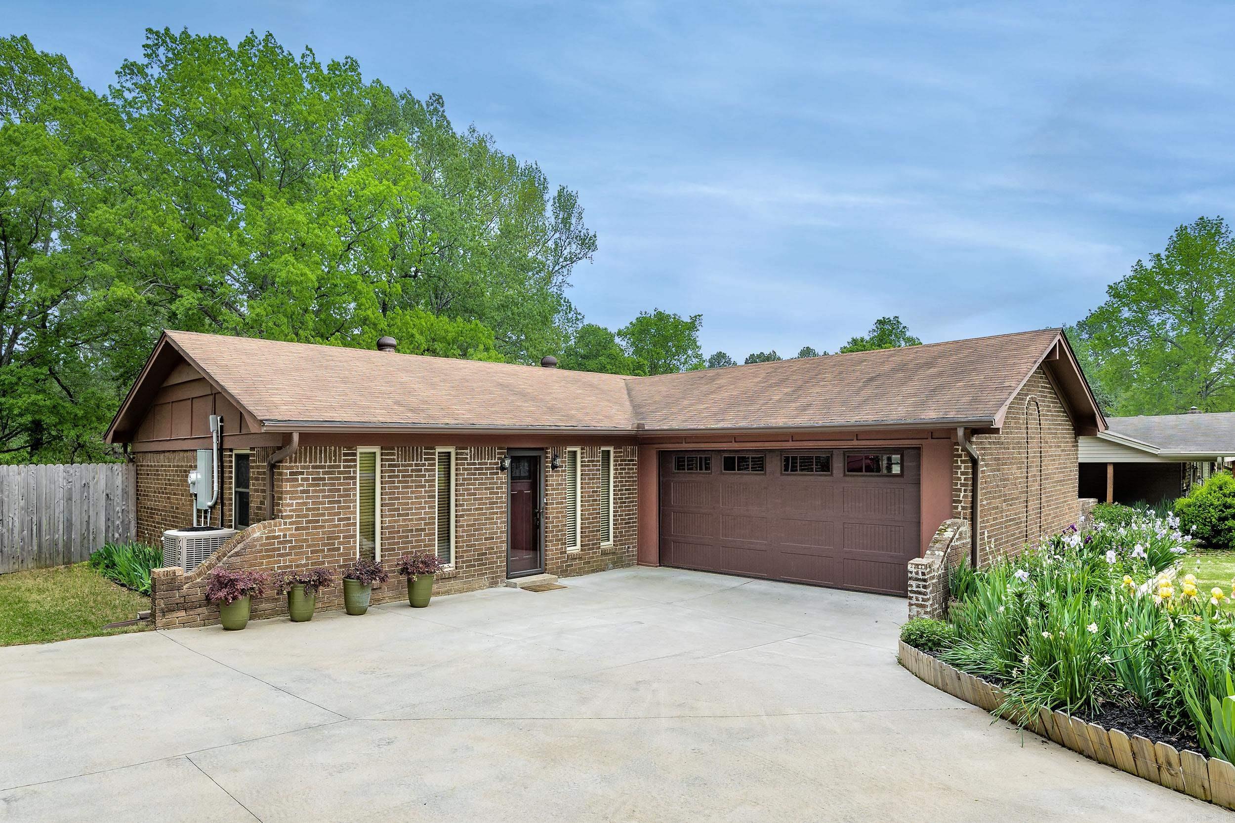 SUBURBANETTE ESTATES - Residential