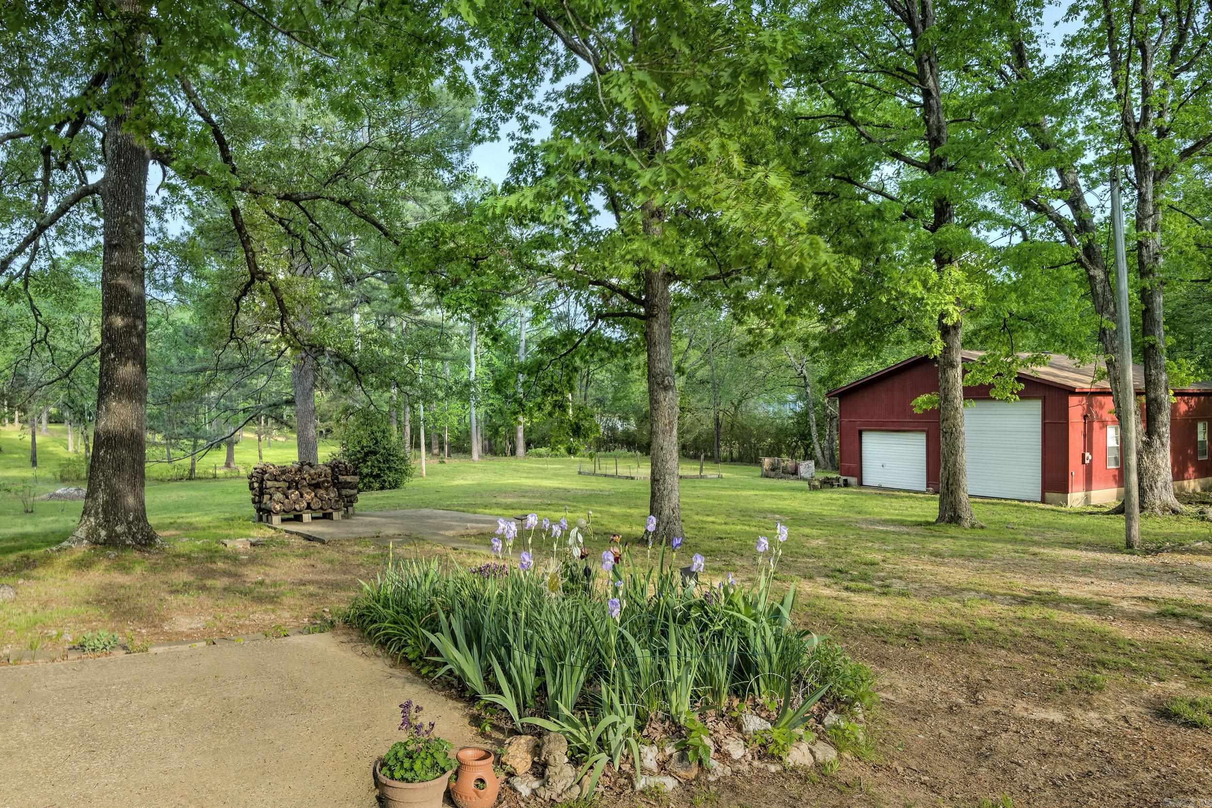 SUBURBANETTE ESTATES - Residential