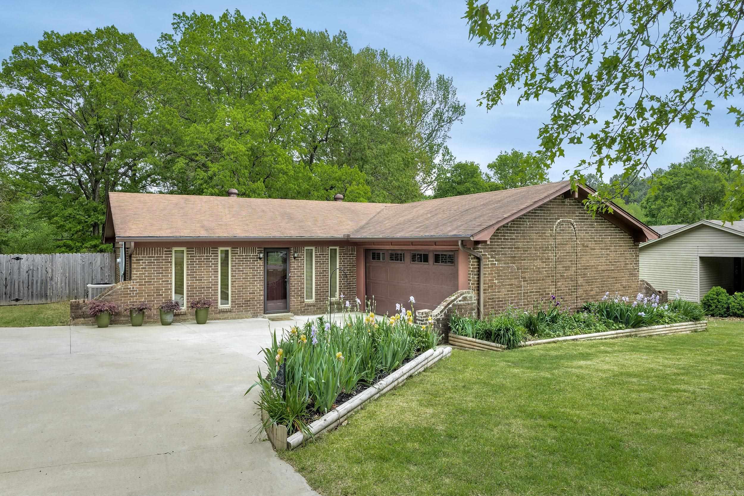 SUBURBANETTE ESTATES - Residential