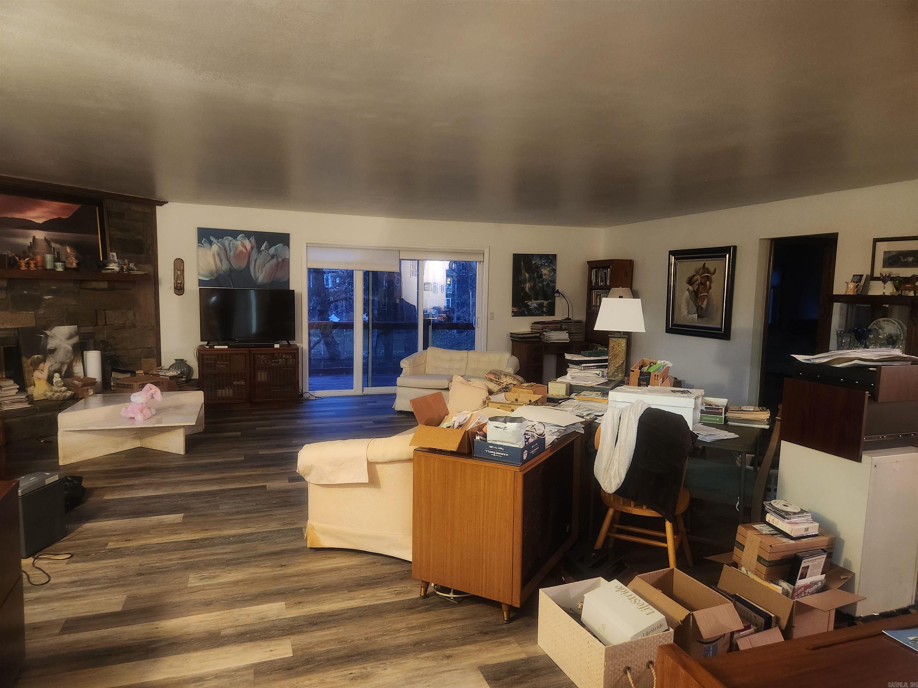 Segovia Courts - Residential