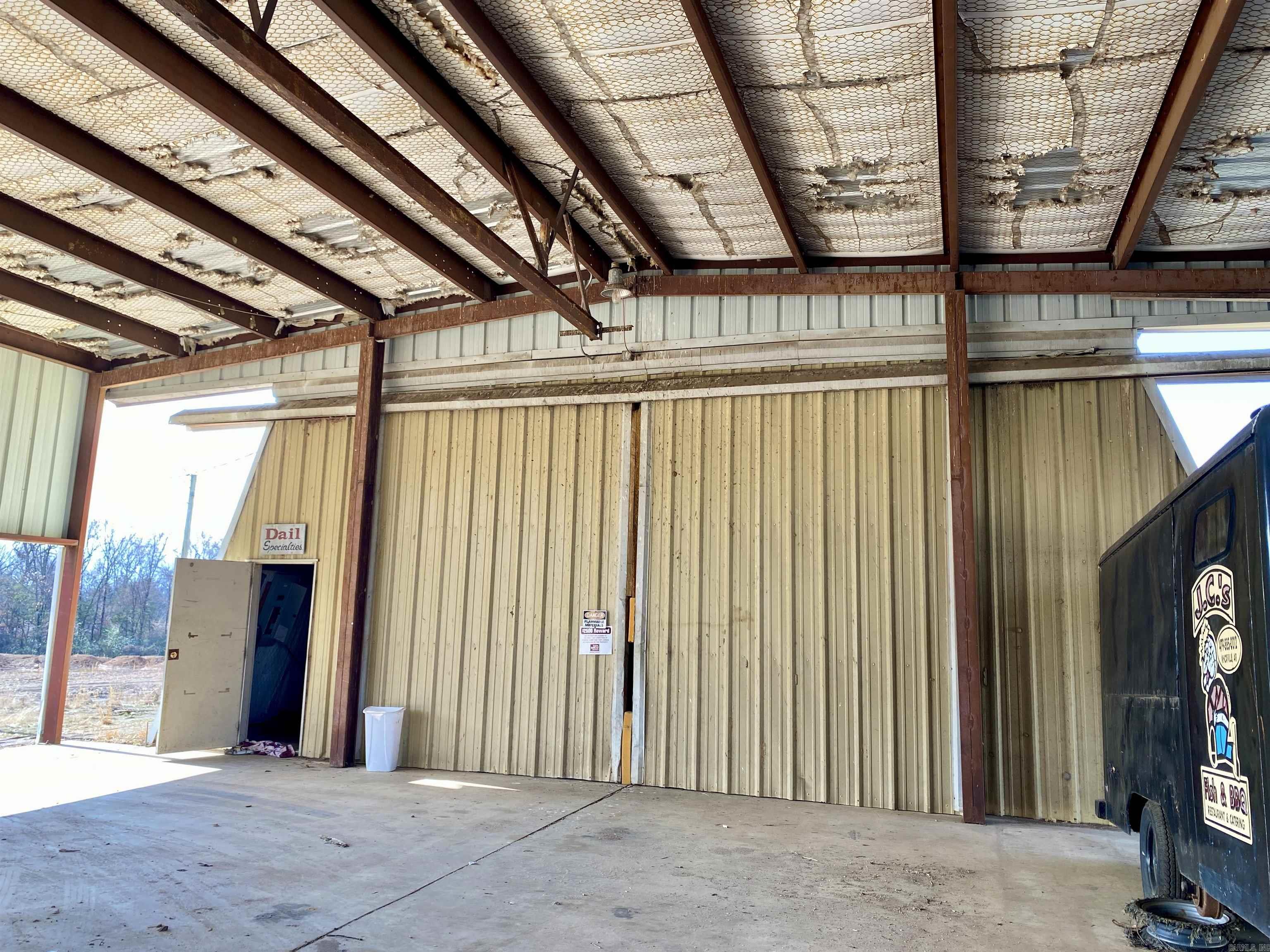 Metes & Bounds - Commercial Sale