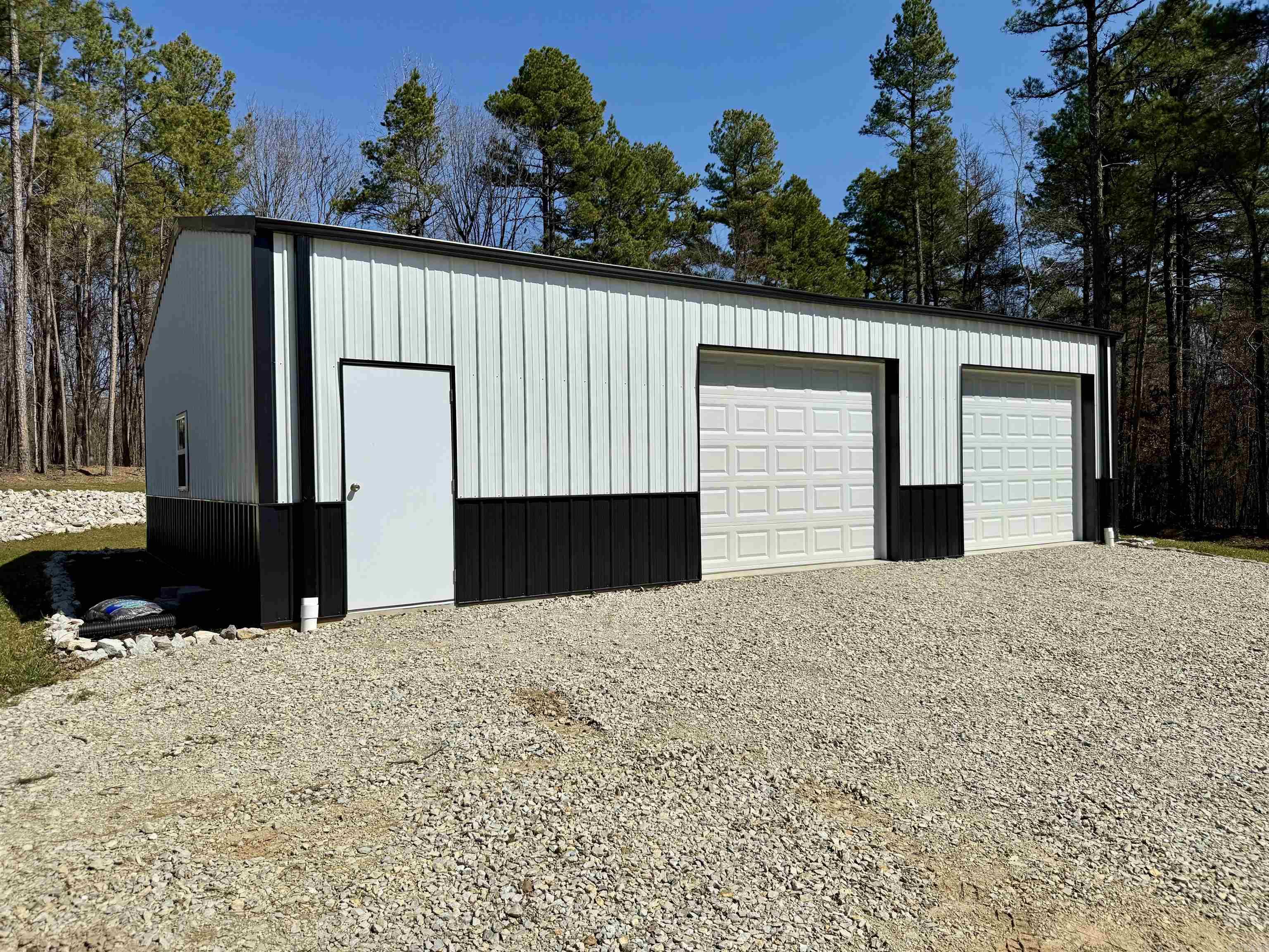 WOODLAND HILLS - Residential