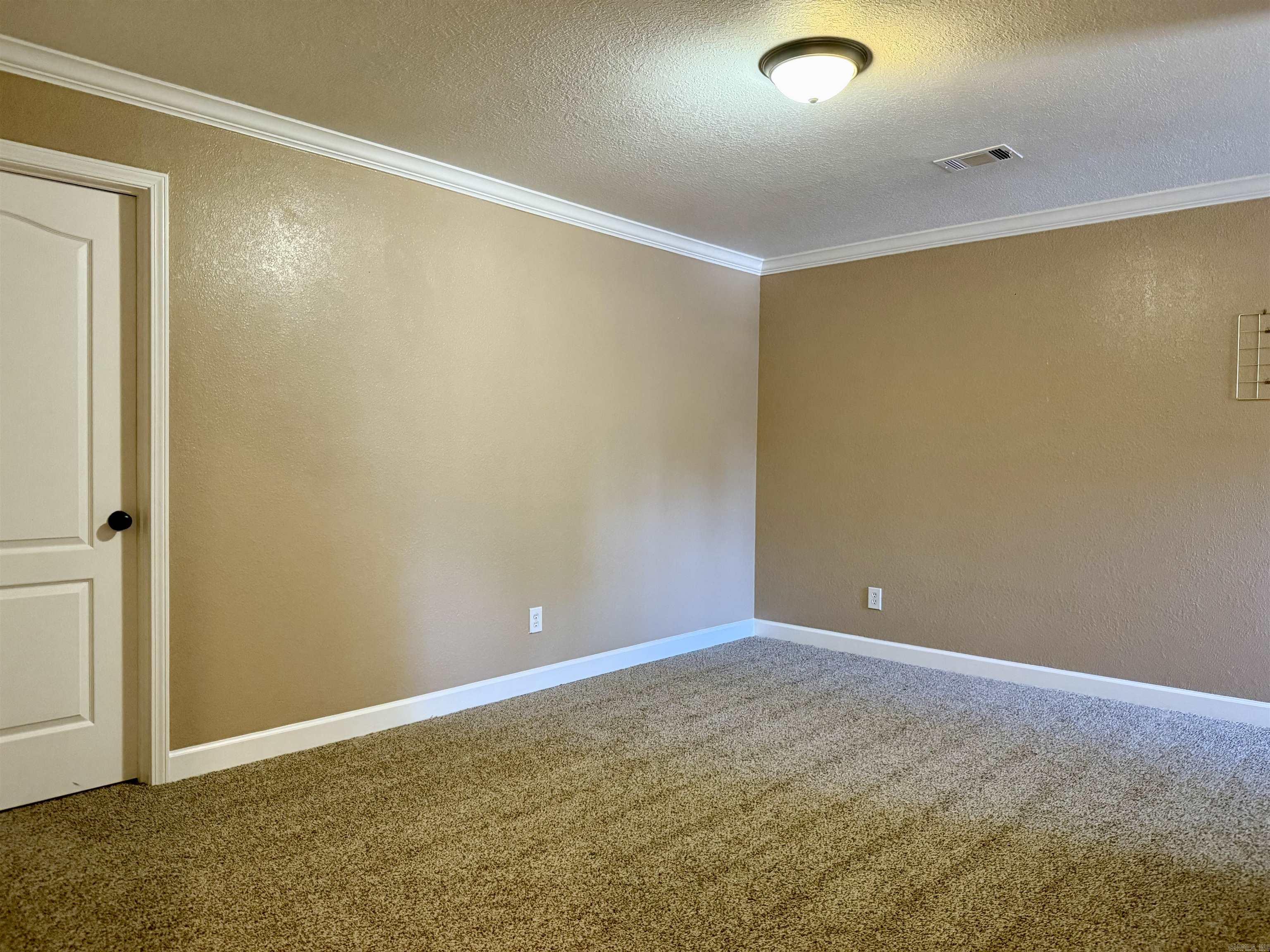 WOODLAND HILLS - Residential