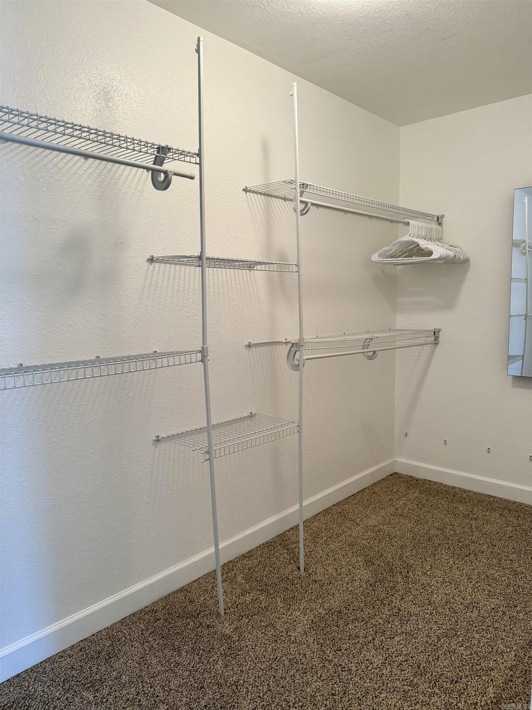 WOODLAND HILLS - Residential