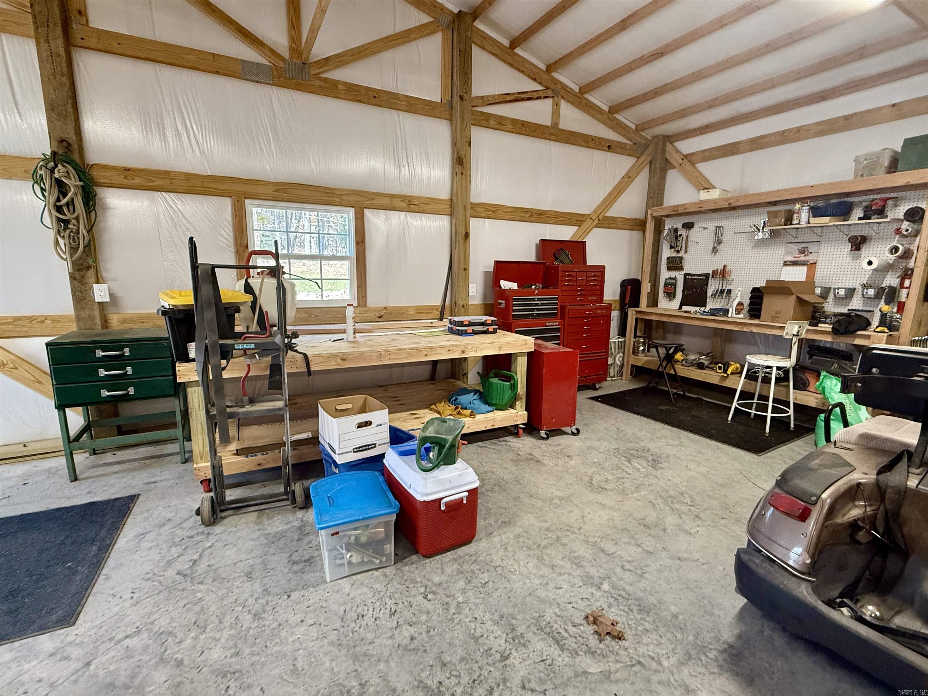 WOODLAND HILLS - Residential