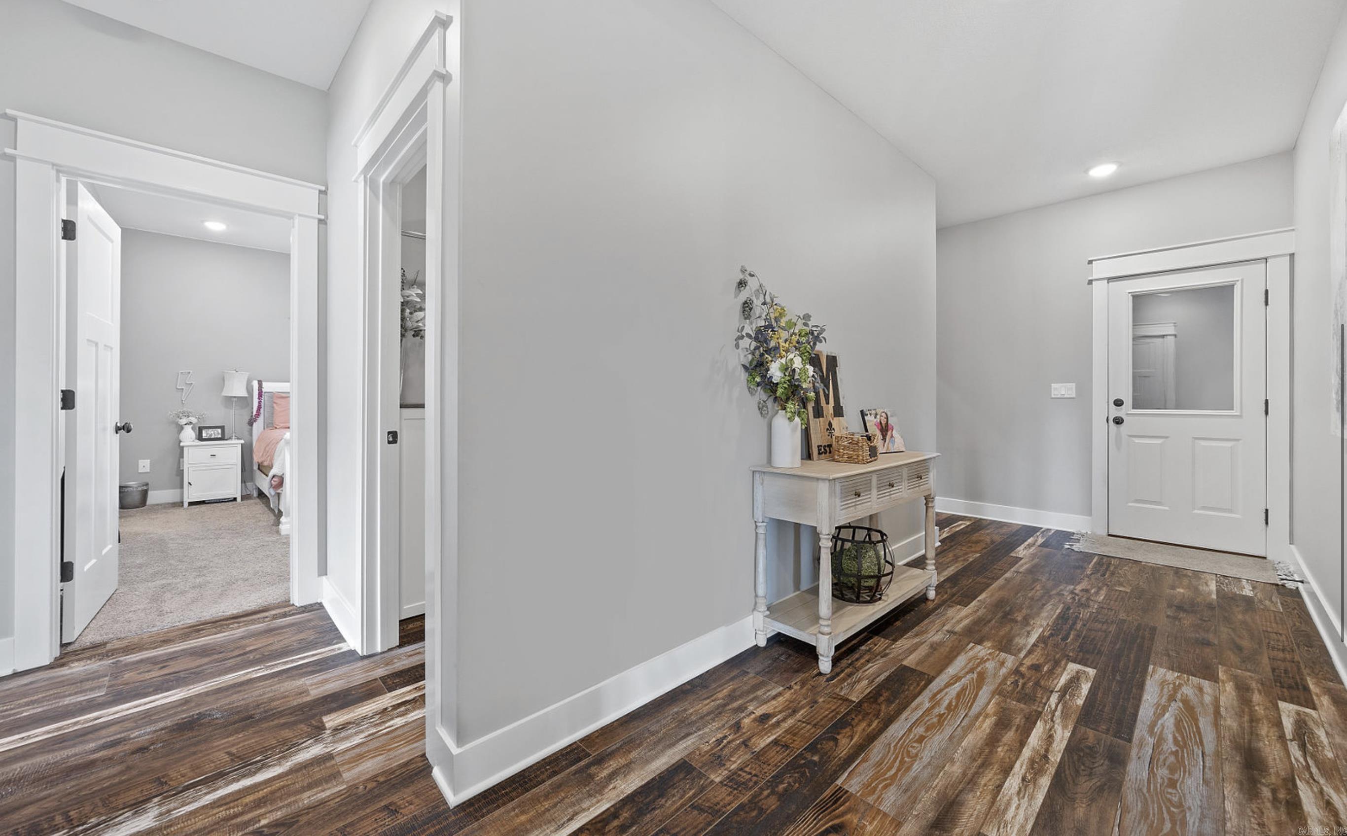 BARRINGTON PARK - Residential