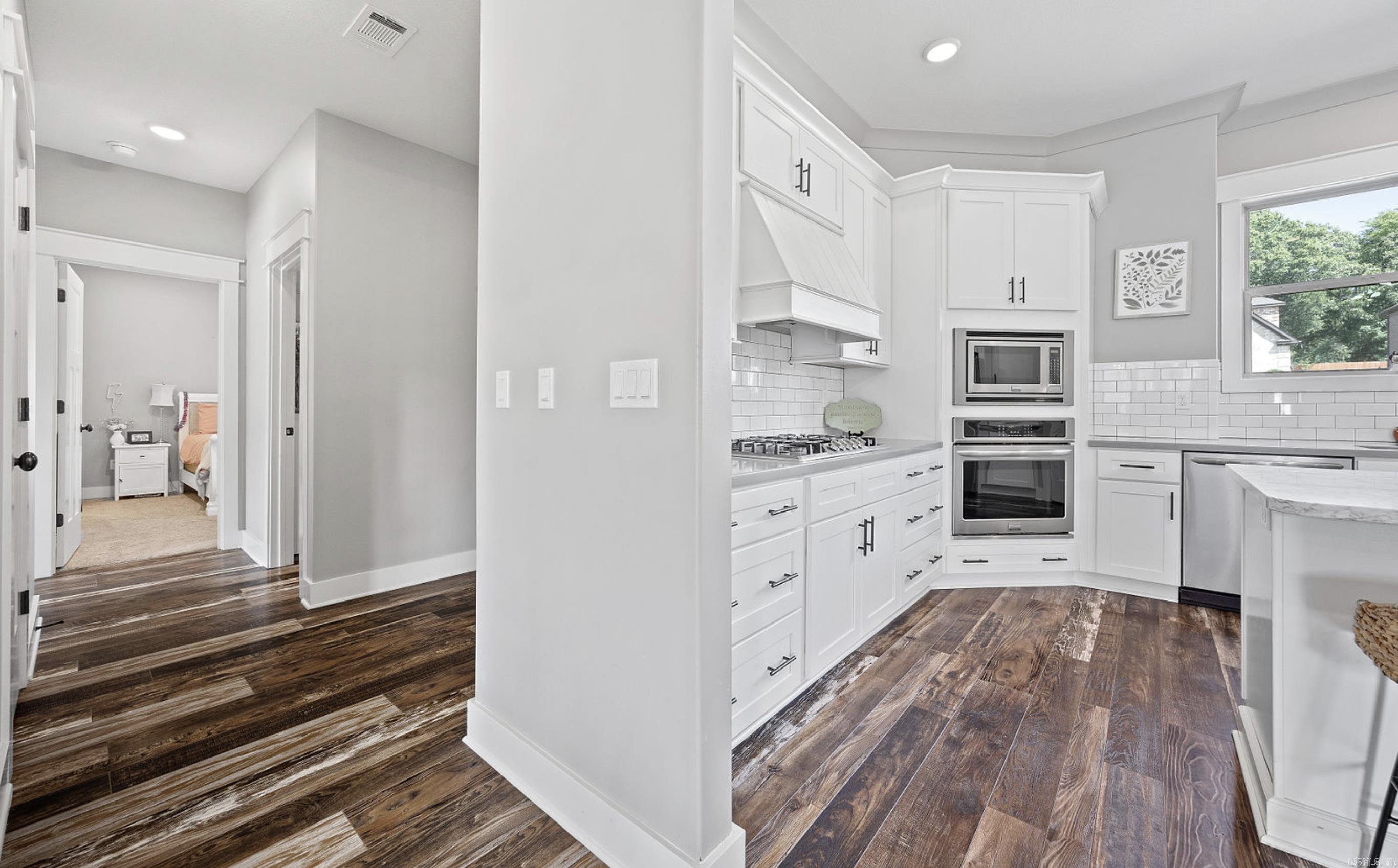 BARRINGTON PARK - Residential