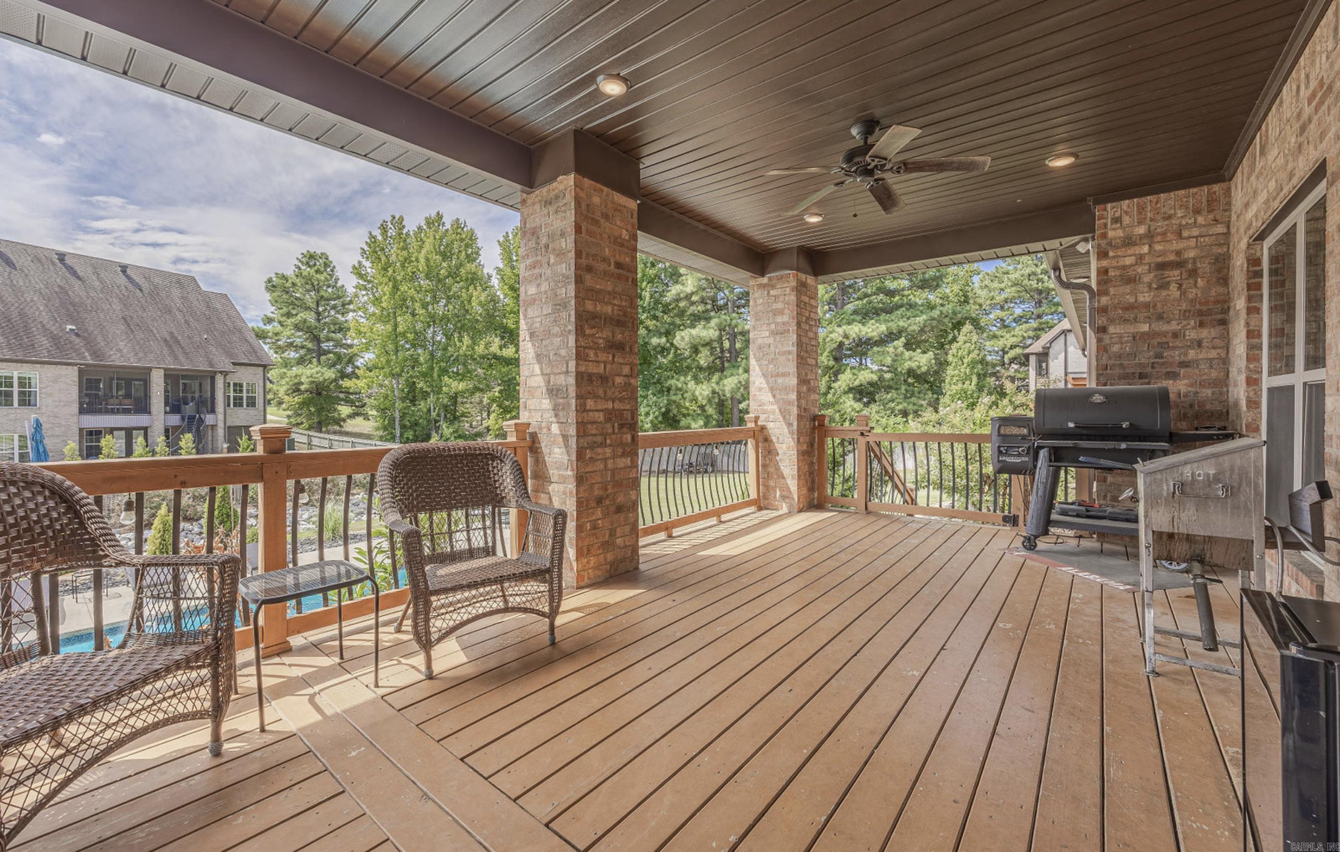 BARRINGTON PARK - Residential