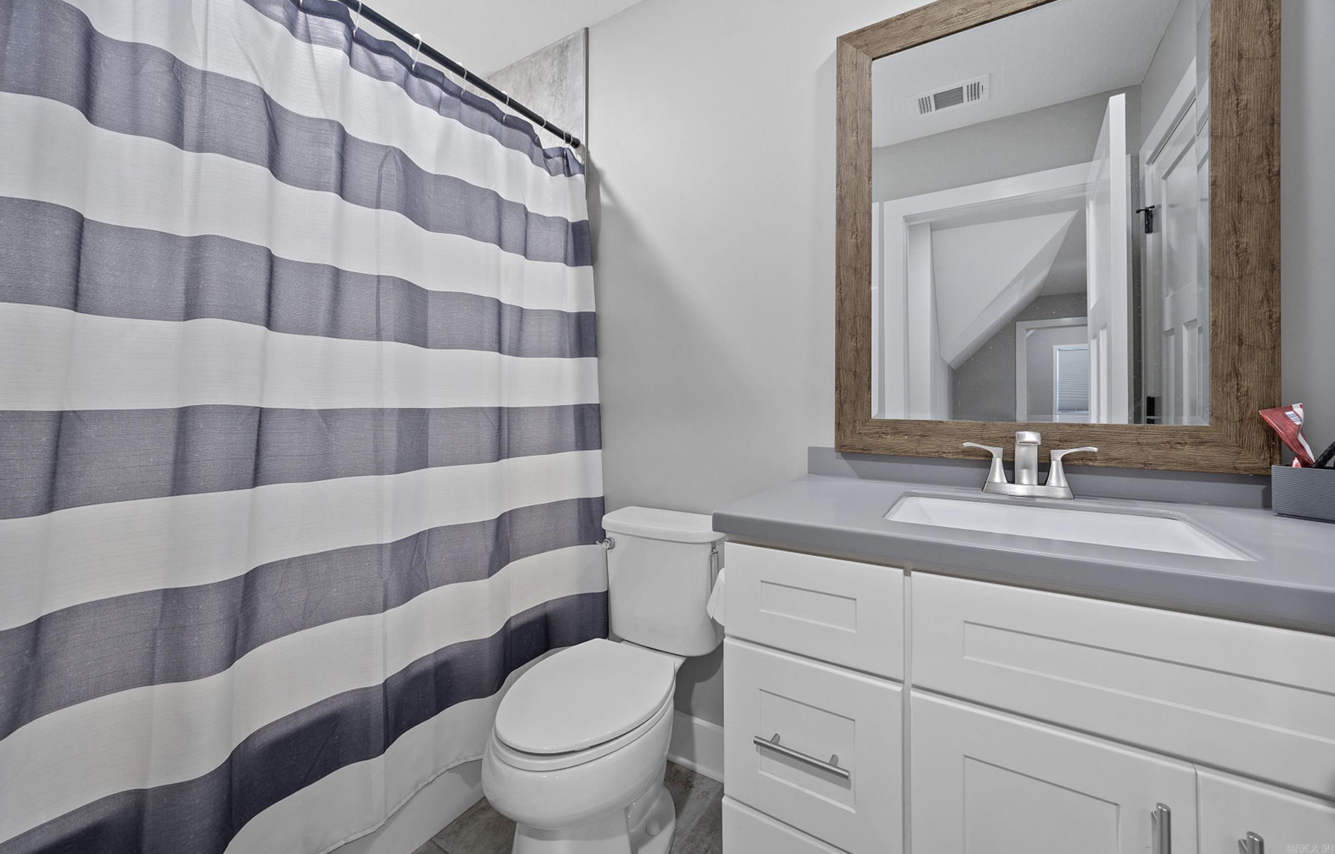 BARRINGTON PARK - Residential