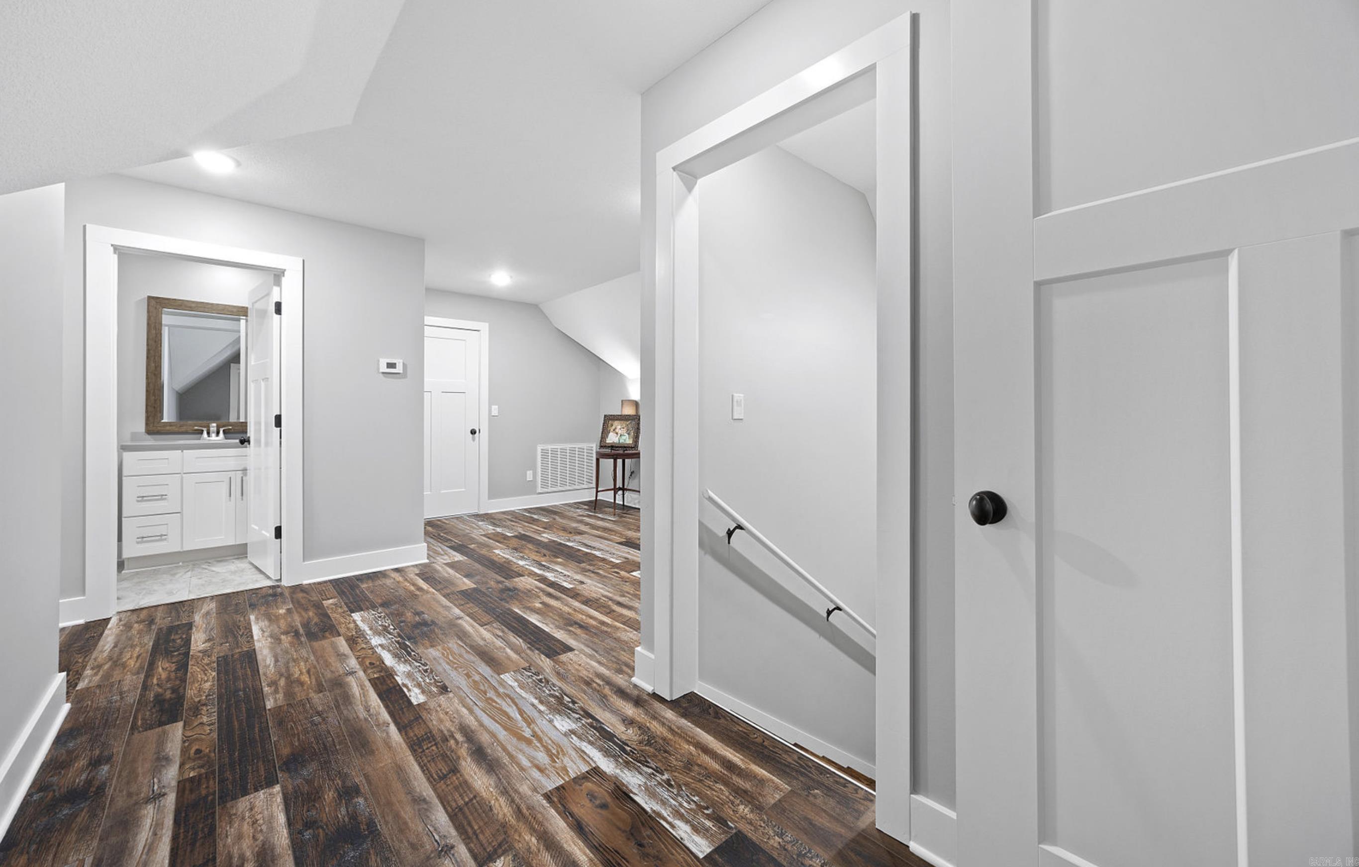 BARRINGTON PARK - Residential