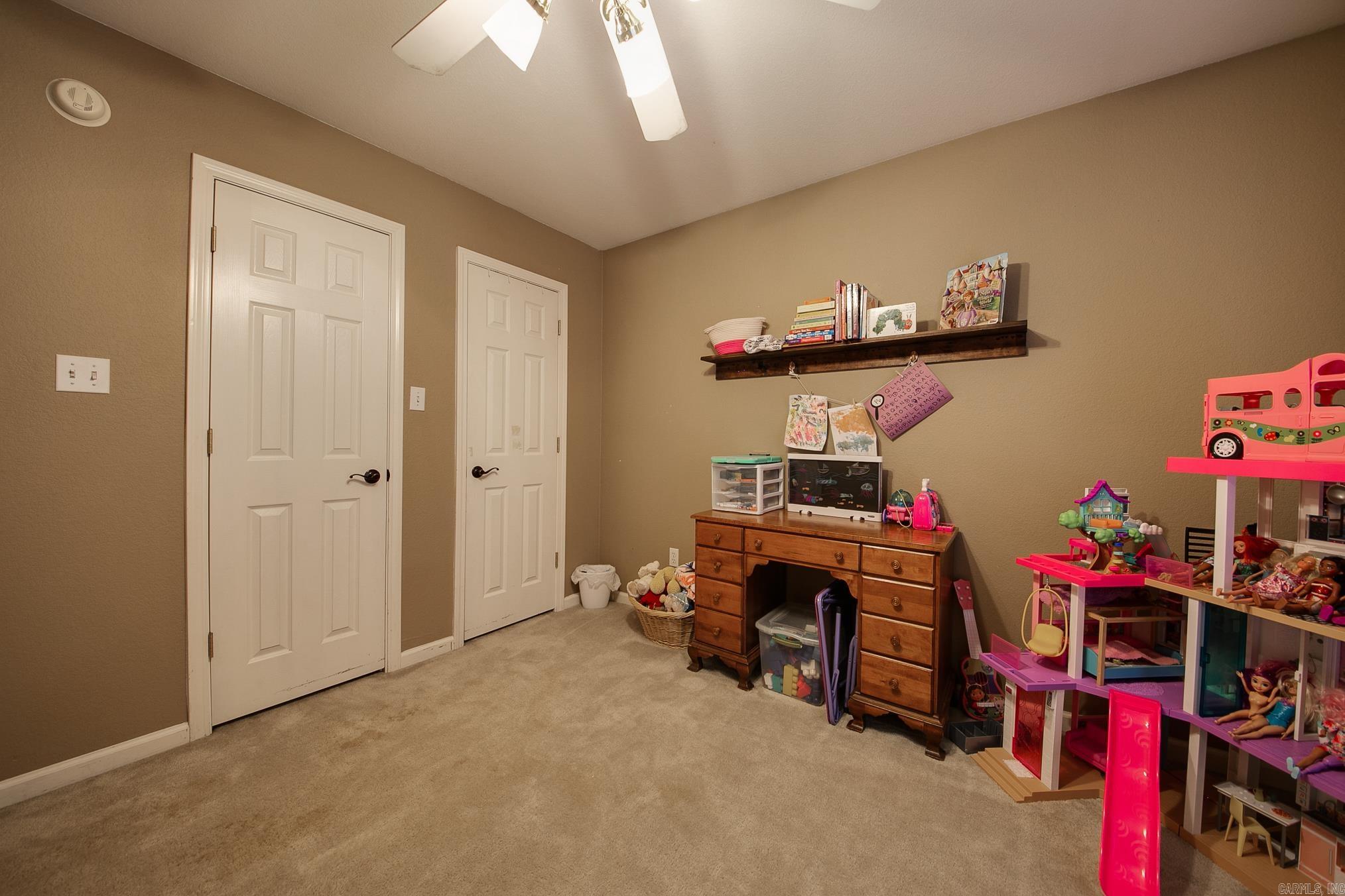 SILVER STREAK - Residential