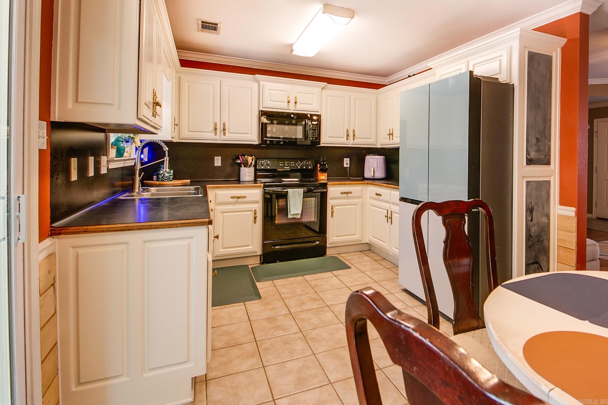 SILVER STREAK - Residential