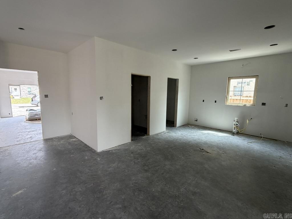 EAST MEADOW - Residential