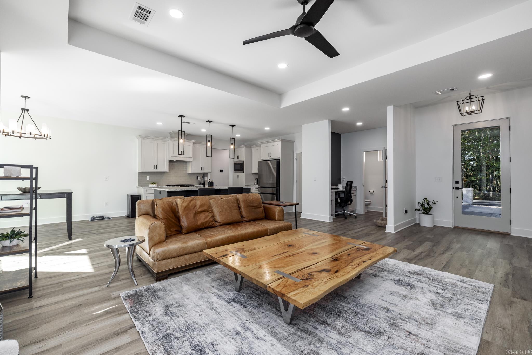 Estrella - Residential