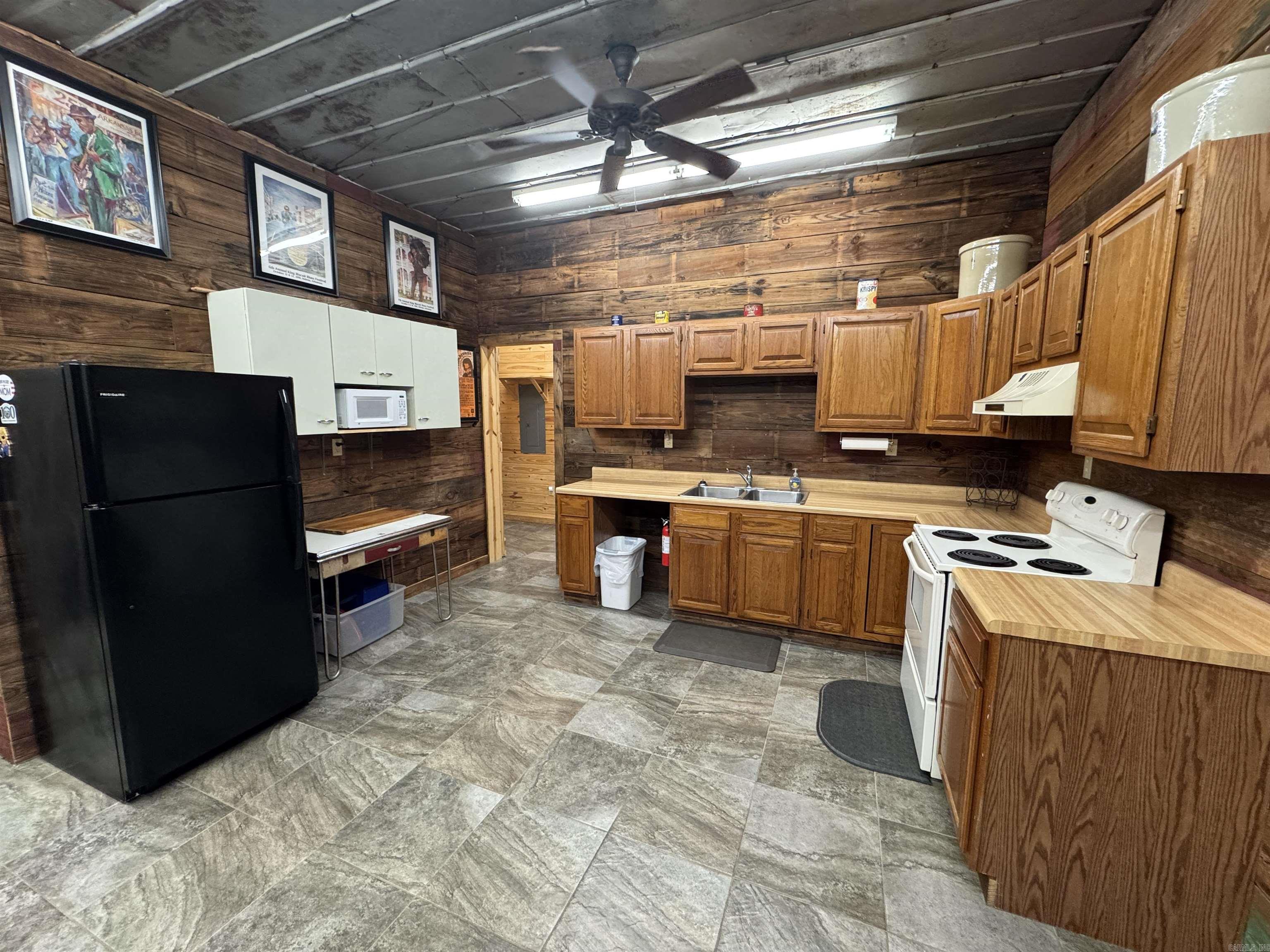 WILCOX ACRES - Residential