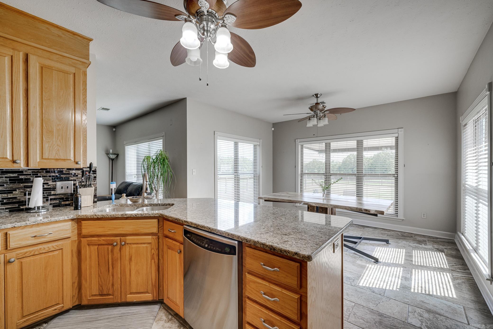 OAK RIDGE ESTATES - Residential