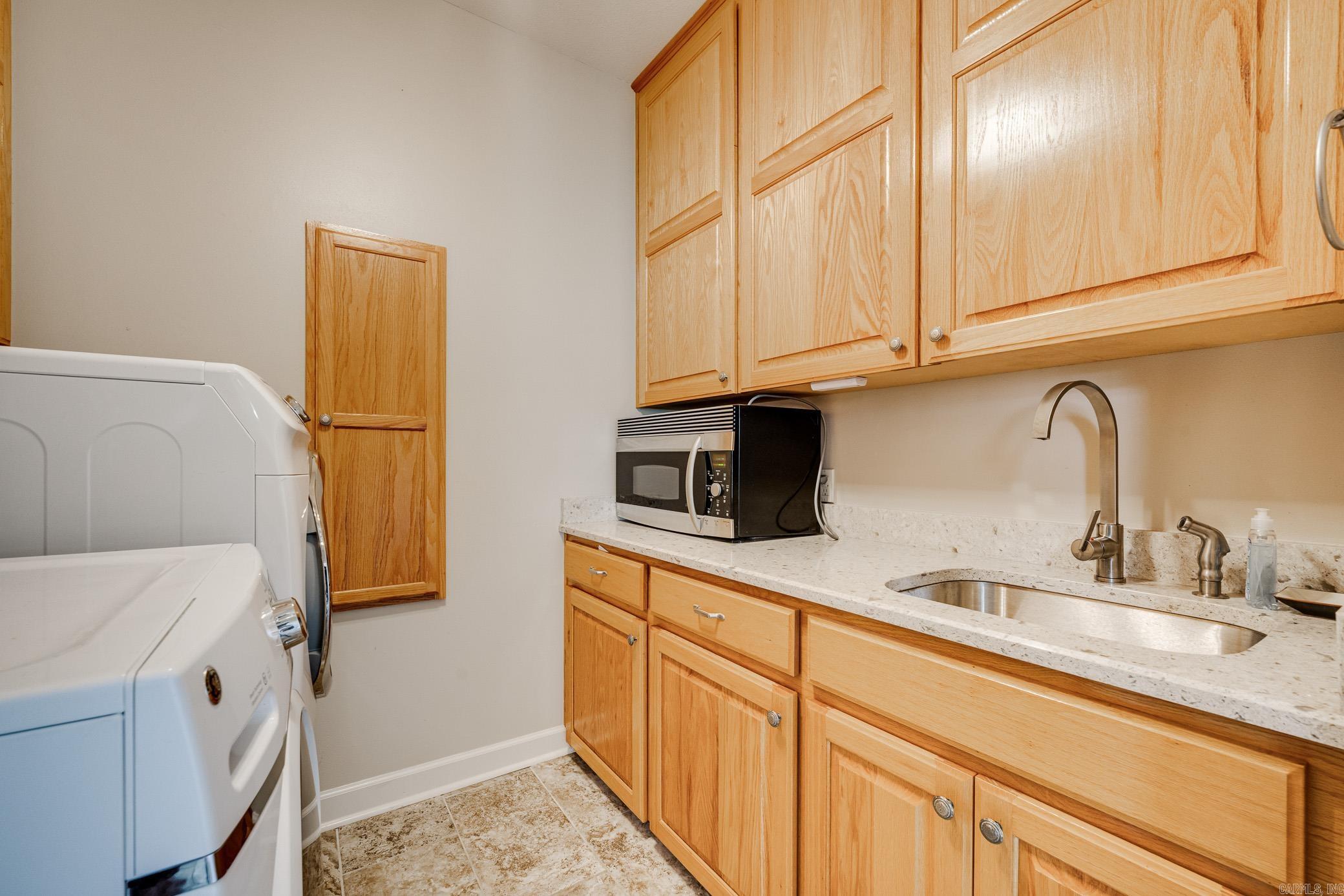 OAK RIDGE ESTATES - Residential