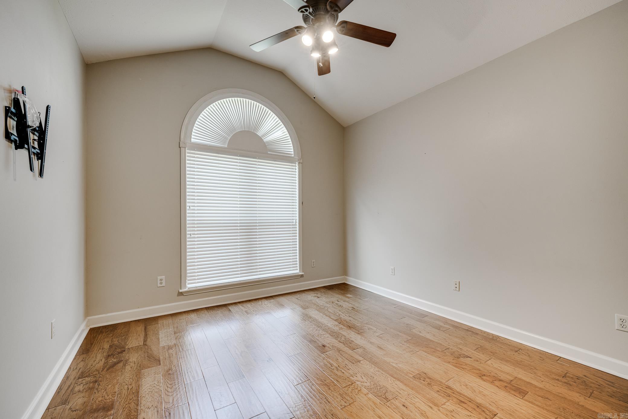 OAK RIDGE ESTATES - Residential