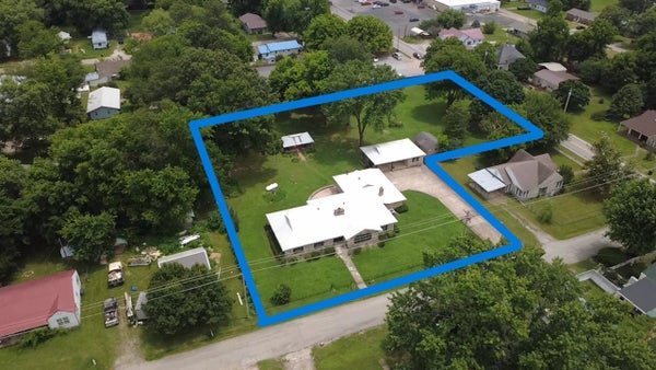 111 N OAK ST, SALEM, AR 72576 - Image 84b8dee6ec5e1885e60d4d51e09303c2/794286271
