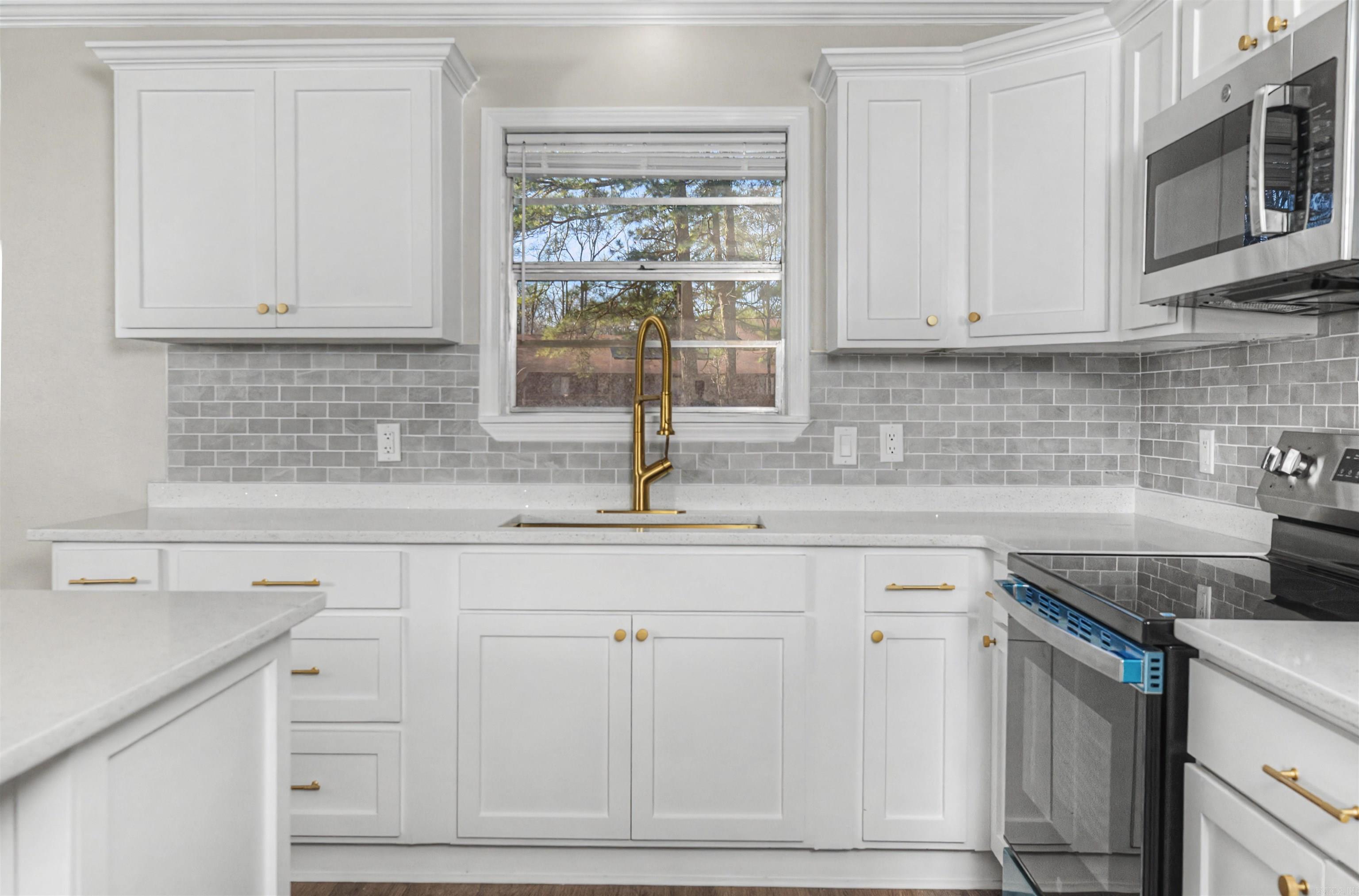 WOODLAND ACRES - Residential