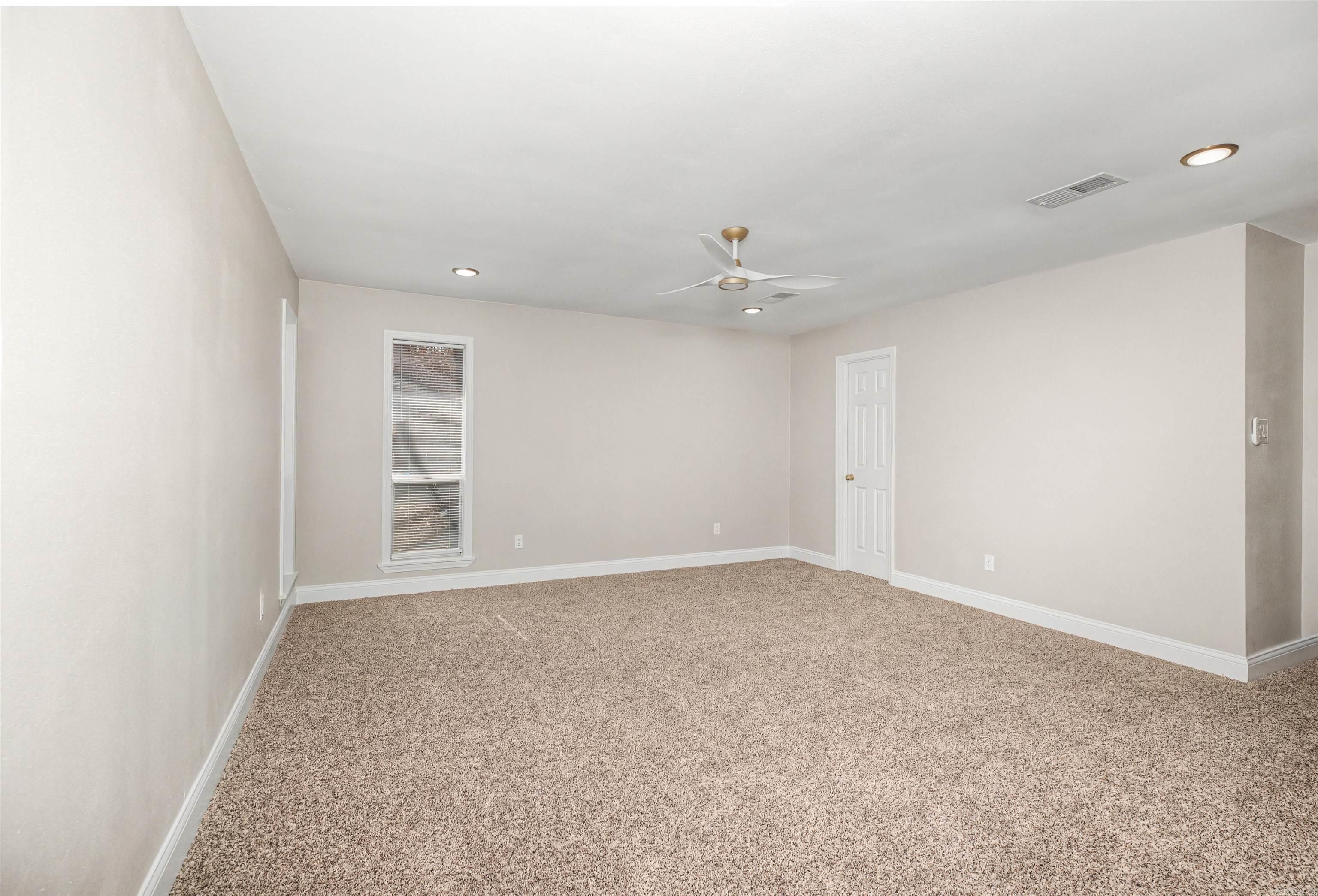 WOODLAND ACRES - Residential