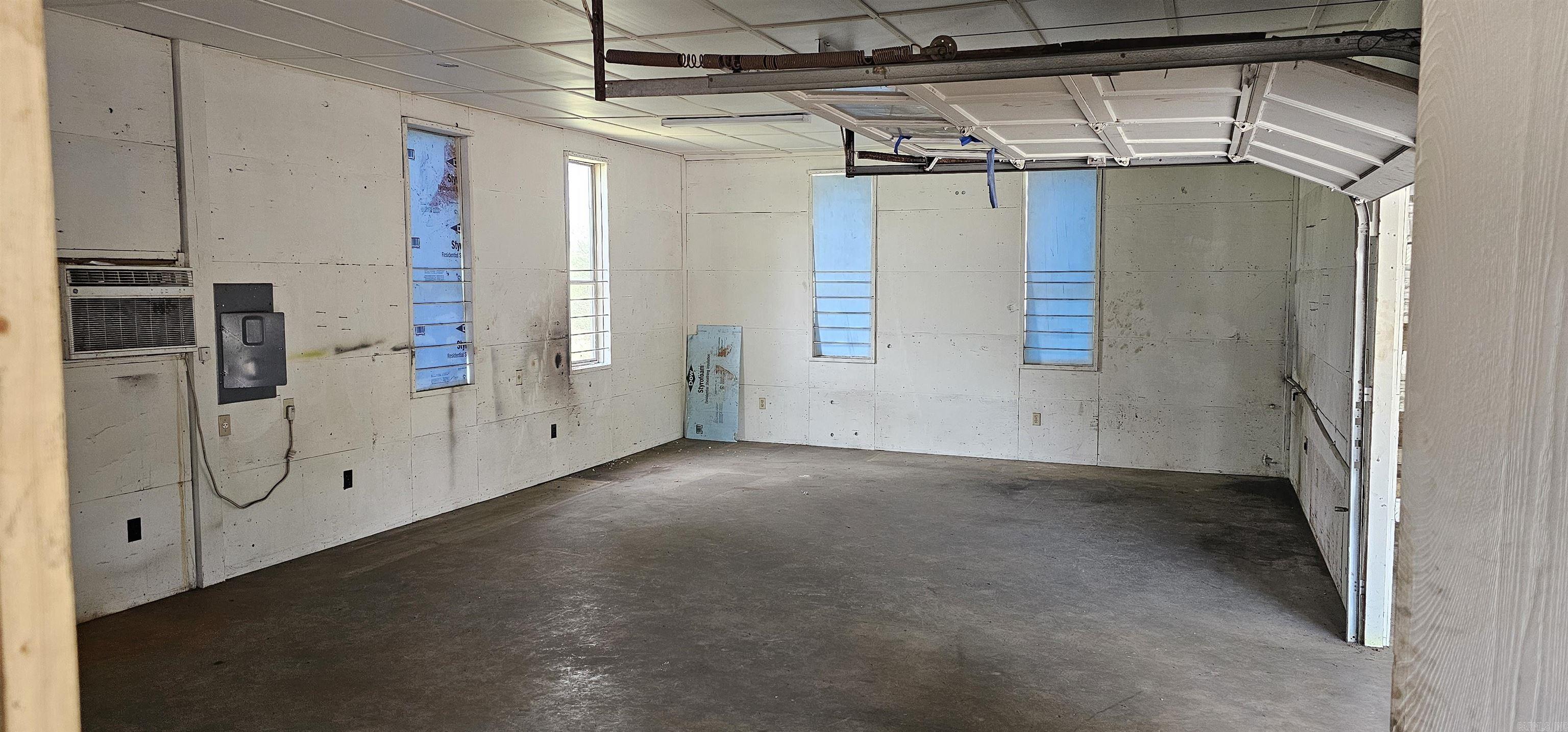Metes & Bounds - Commercial Sale