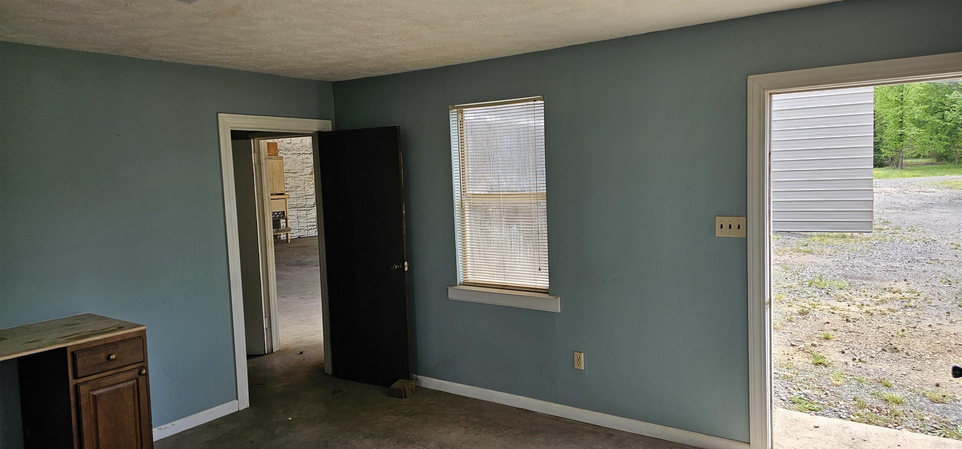 Metes & Bounds - Commercial Sale