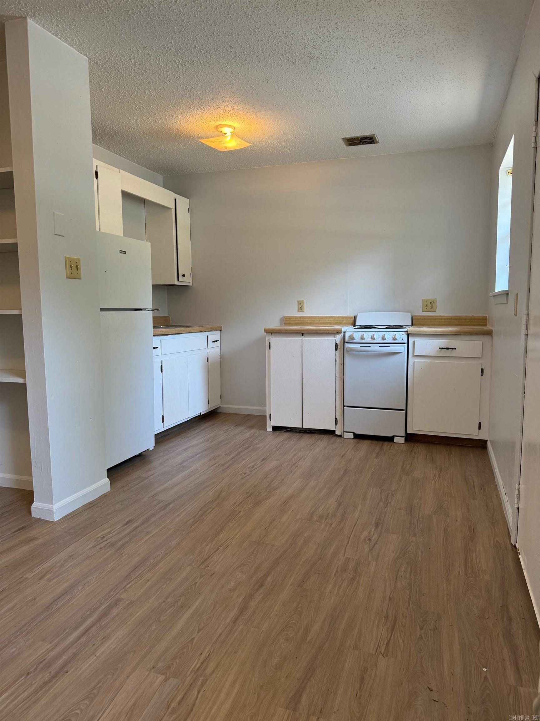 Austin & Taylor - Residential Lease