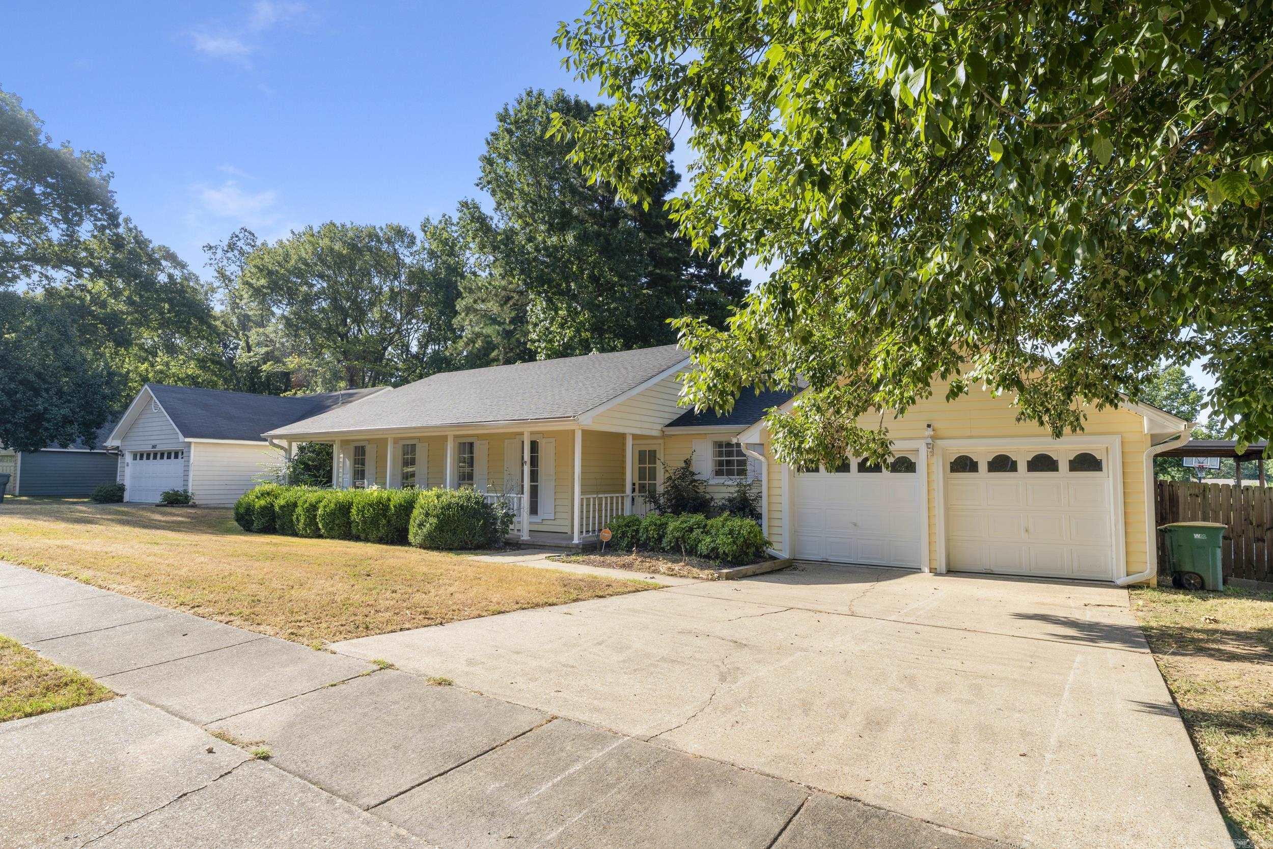 CRYSTAL VALLEY MANOR - Residential