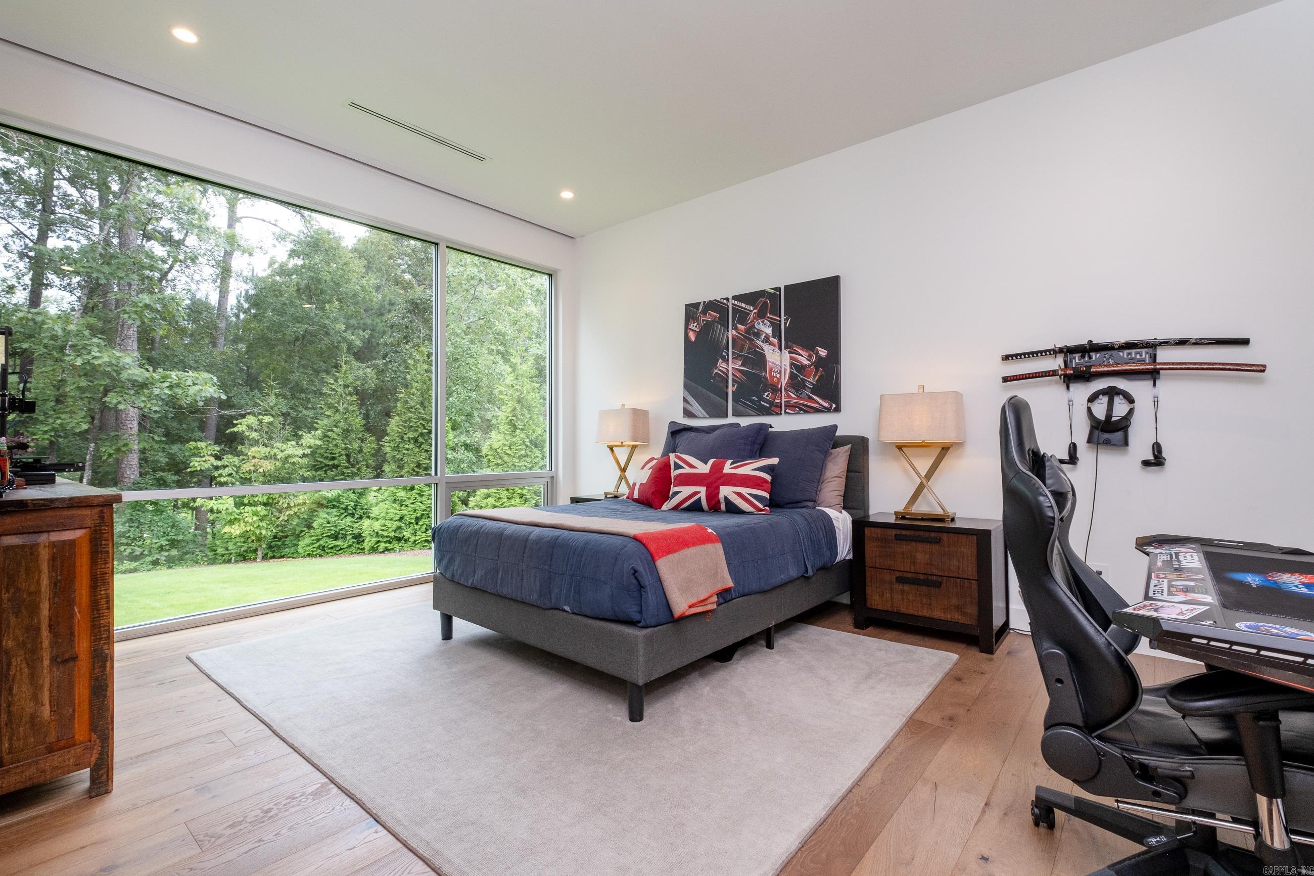 CHENAL VALLEY SOLOGNE CIRCLE - Residential