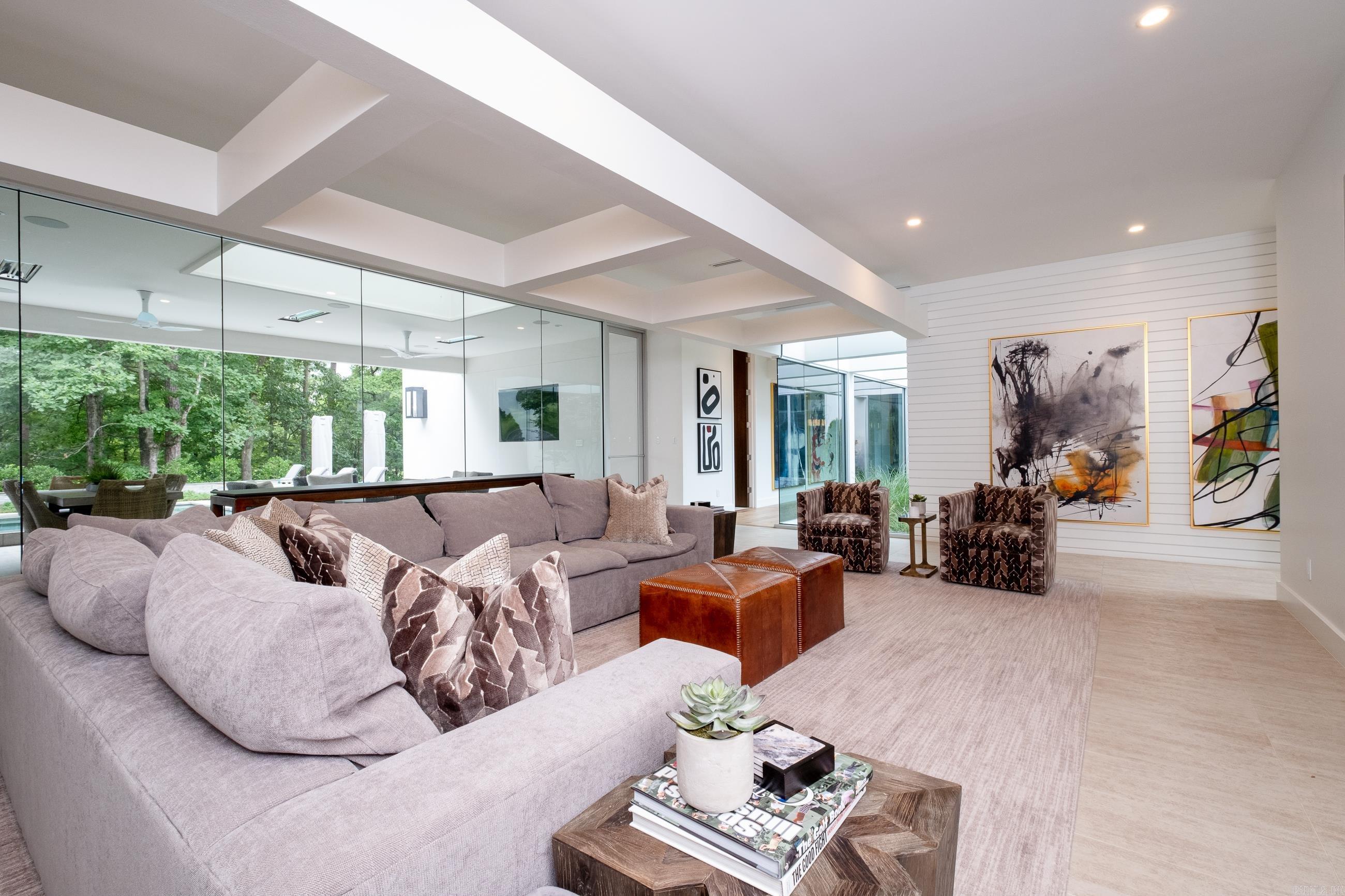 CHENAL VALLEY SOLOGNE CIRCLE - Residential