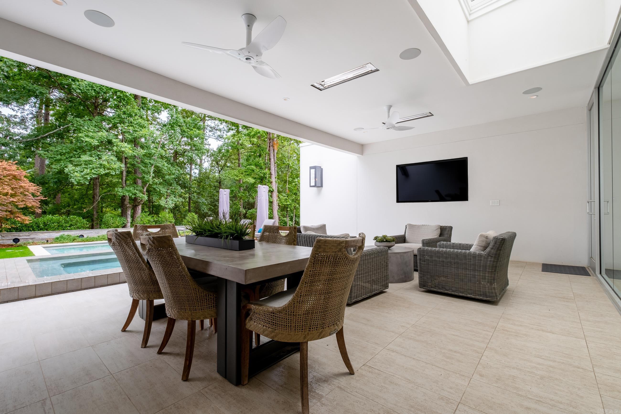 CHENAL VALLEY SOLOGNE CIRCLE - Residential