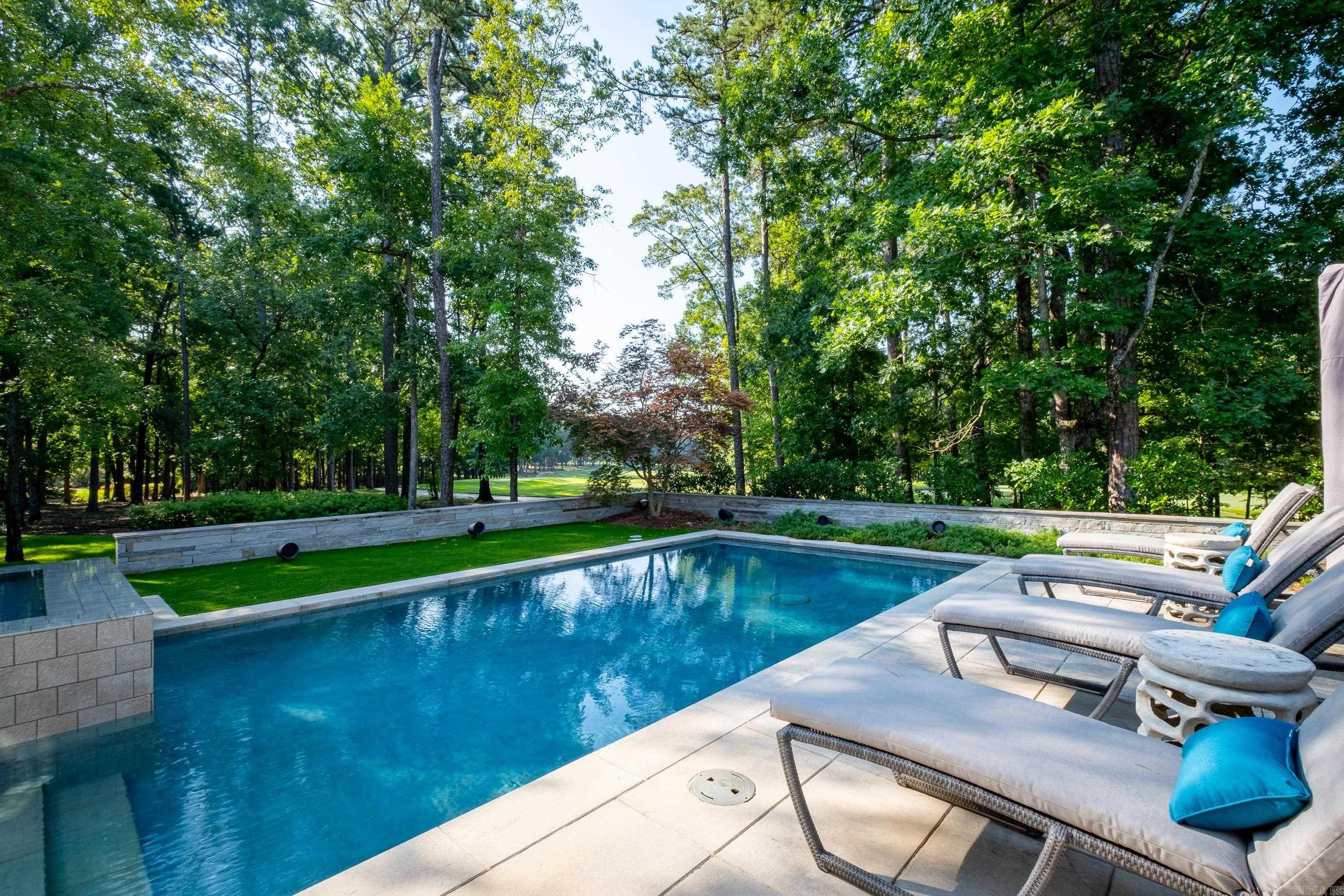 CHENAL VALLEY SOLOGNE CIRCLE - Residential