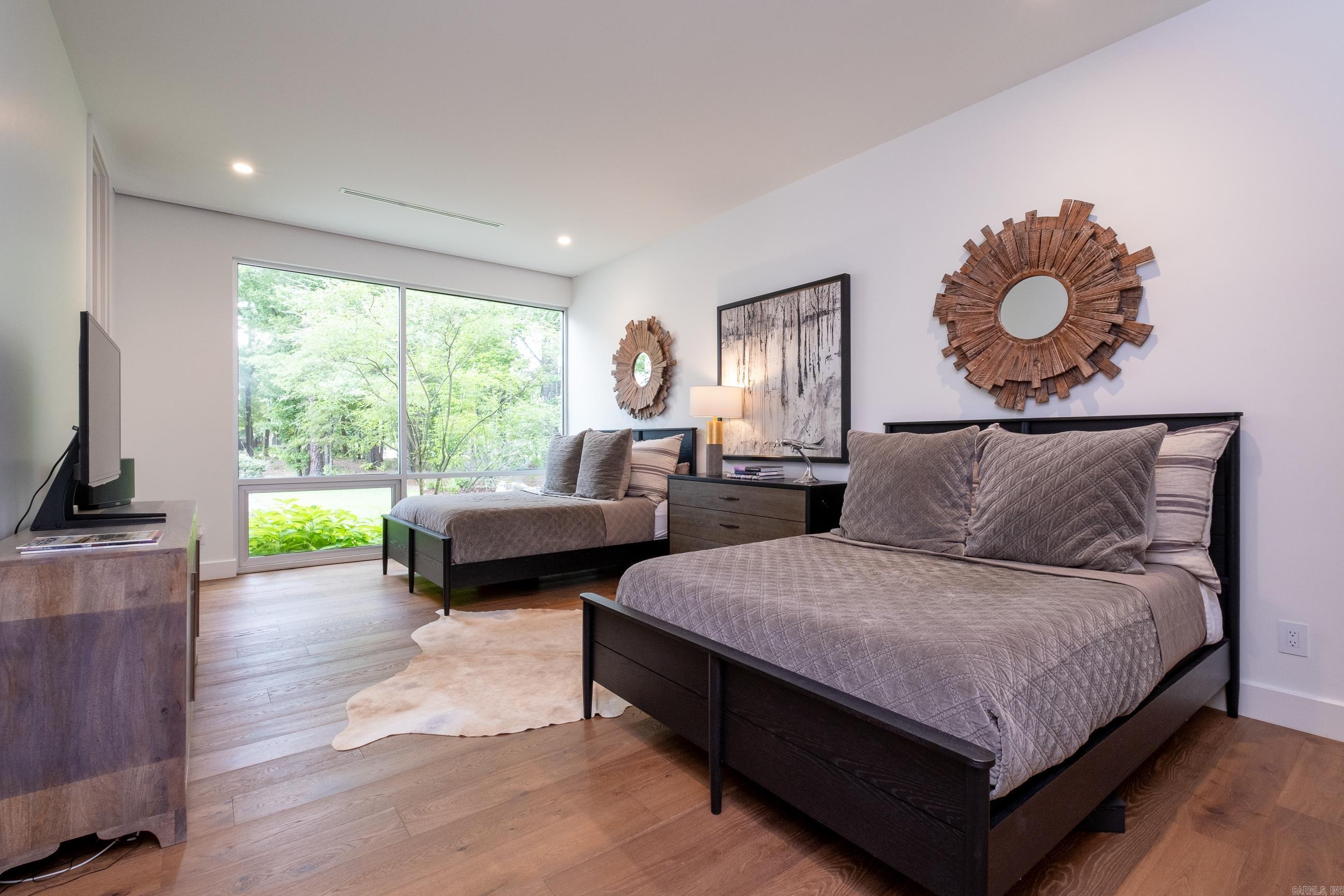 CHENAL VALLEY SOLOGNE CIRCLE - Residential