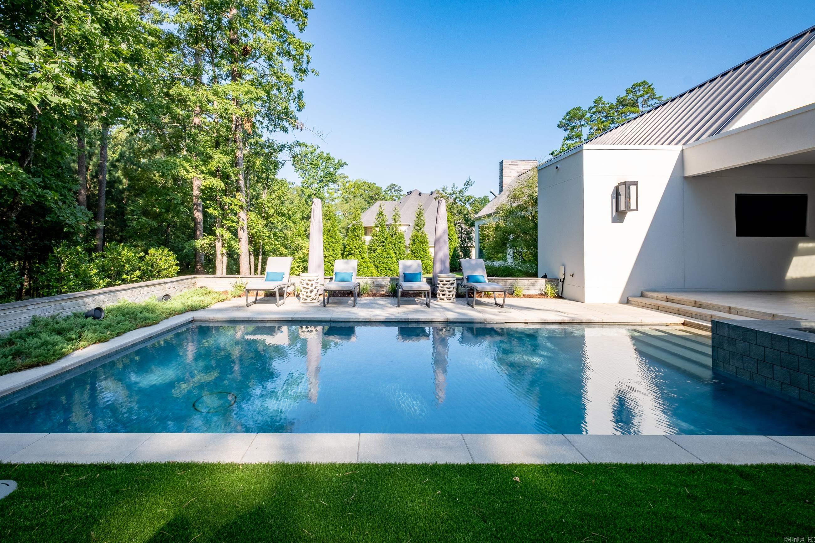 CHENAL VALLEY SOLOGNE CIRCLE - Residential