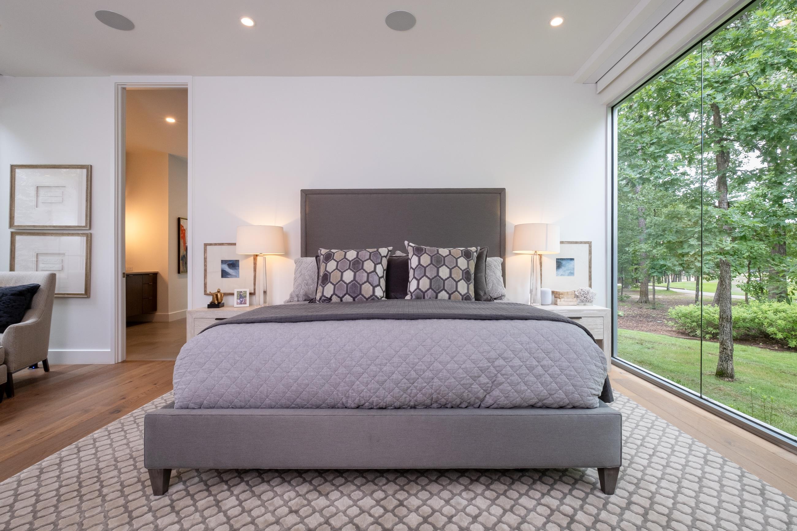 CHENAL VALLEY SOLOGNE CIRCLE - Residential