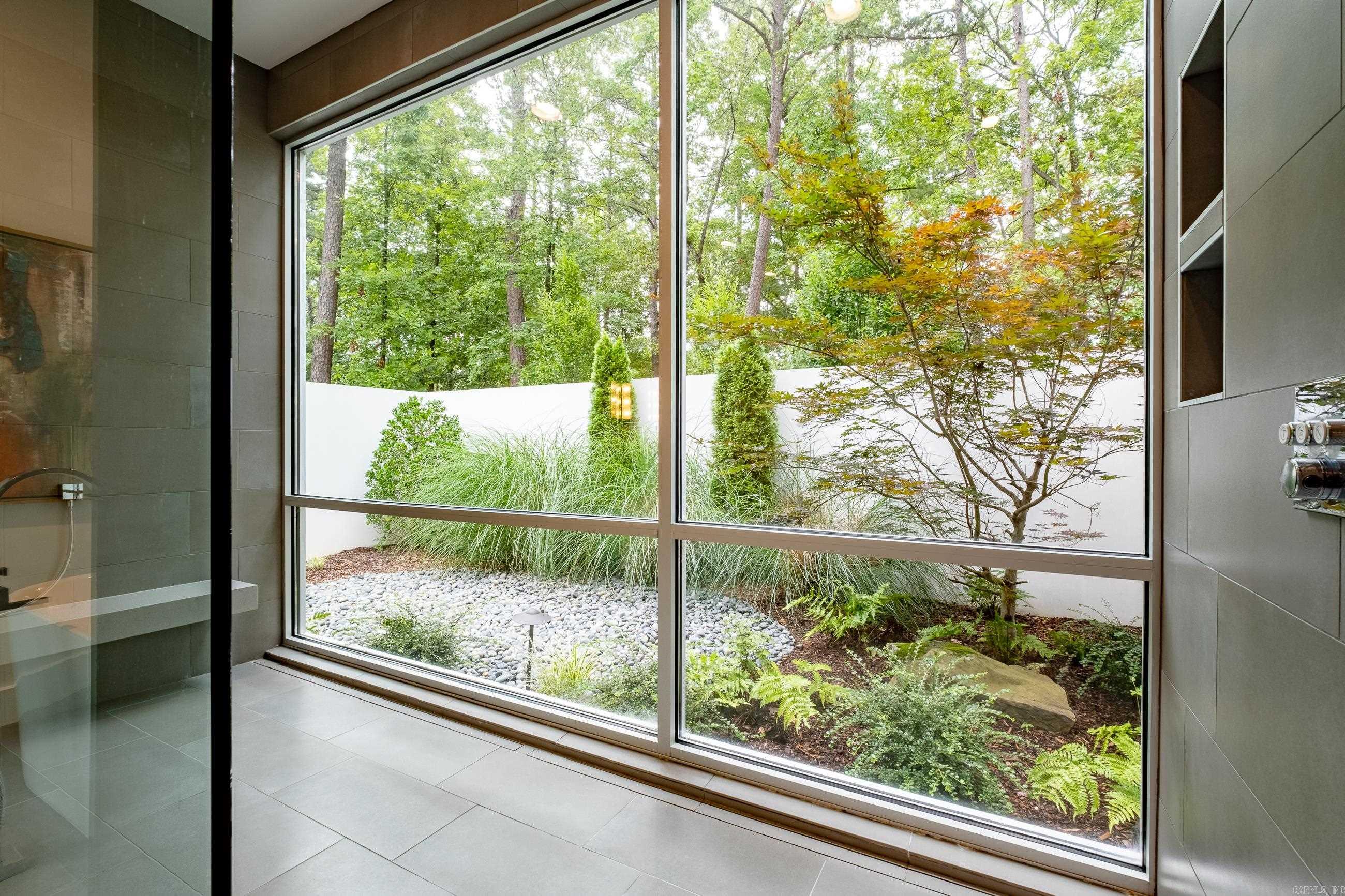CHENAL VALLEY SOLOGNE CIRCLE - Residential