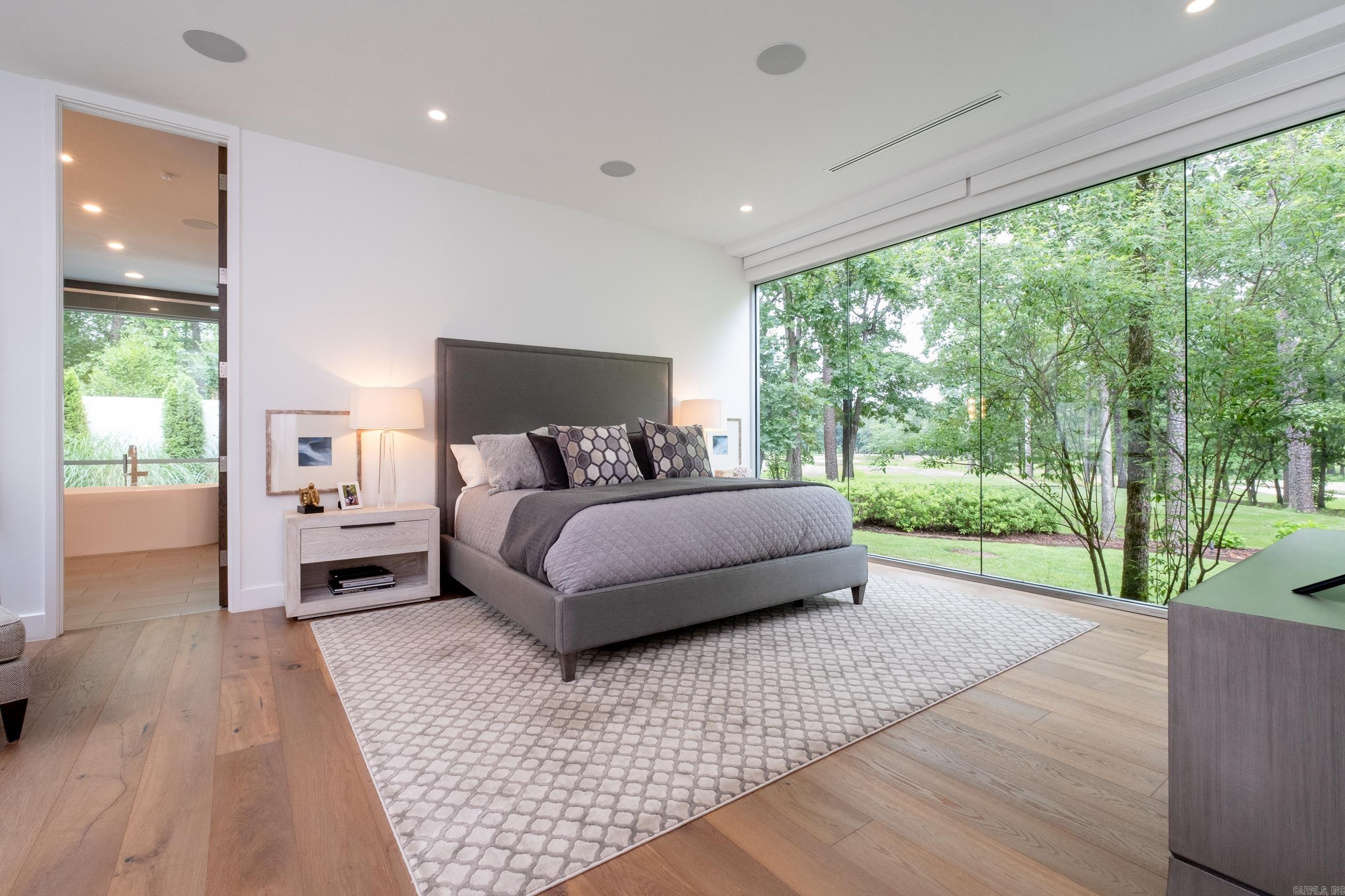 CHENAL VALLEY SOLOGNE CIRCLE - Residential