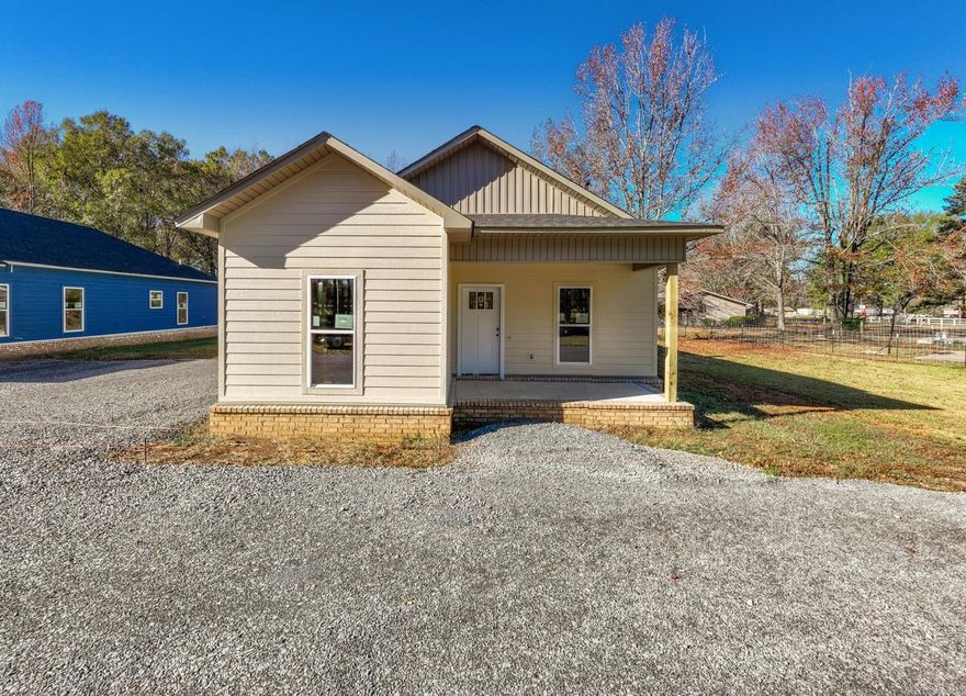 Welcome to this stunning new construction home! Featuring 3 bedrooms and 2 bathrooms, this property offers a beautiful layout, granite counter tops throughout,  and lots of storage. The primary bedroom includes a walk in closet, and an en suite bathroom with double vanities. This home is a must see, call for your private showing today!